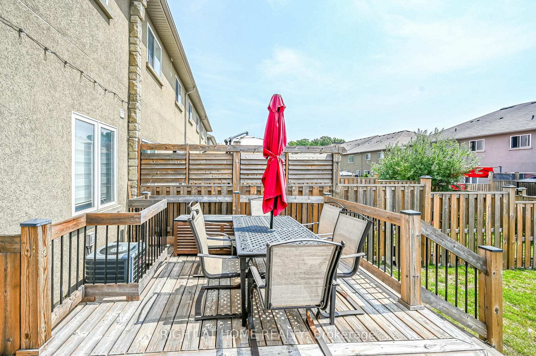 Photo 42 of 95 Penny Lane, Hamilton, Stoney Creek Mountain — HOMEH