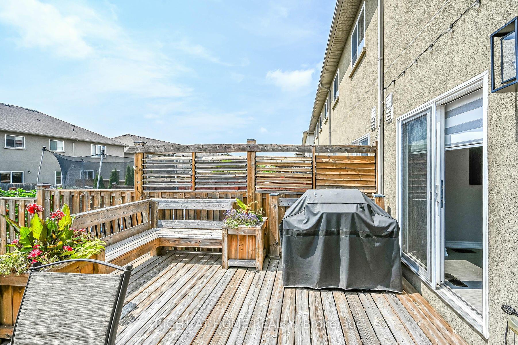 Photo 46 of 95 Penny Lane, Hamilton, Stoney Creek Mountain — HOMEH