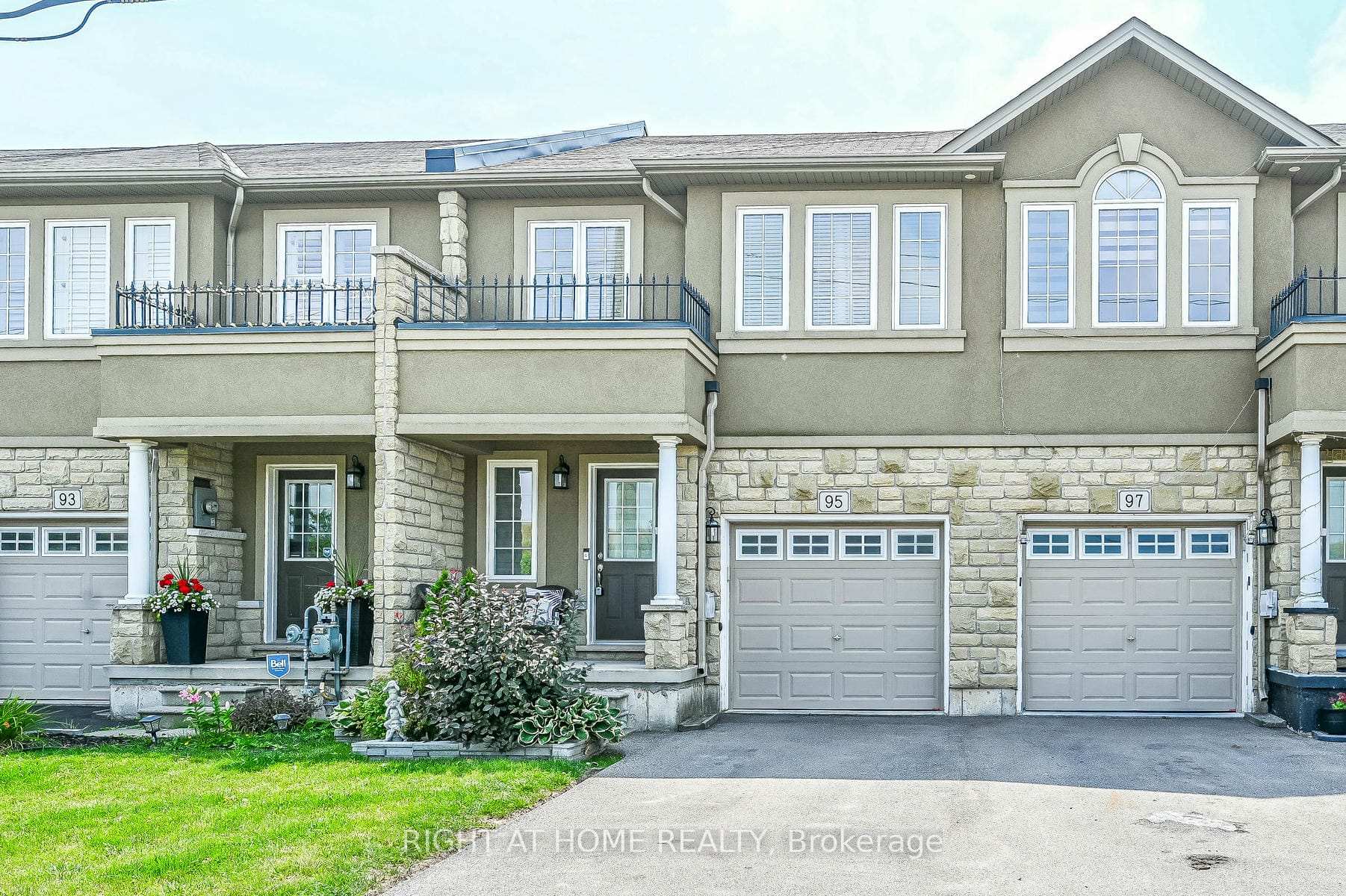 Photo 49 of 95 Penny Lane, Hamilton, Stoney Creek Mountain — HOMEH