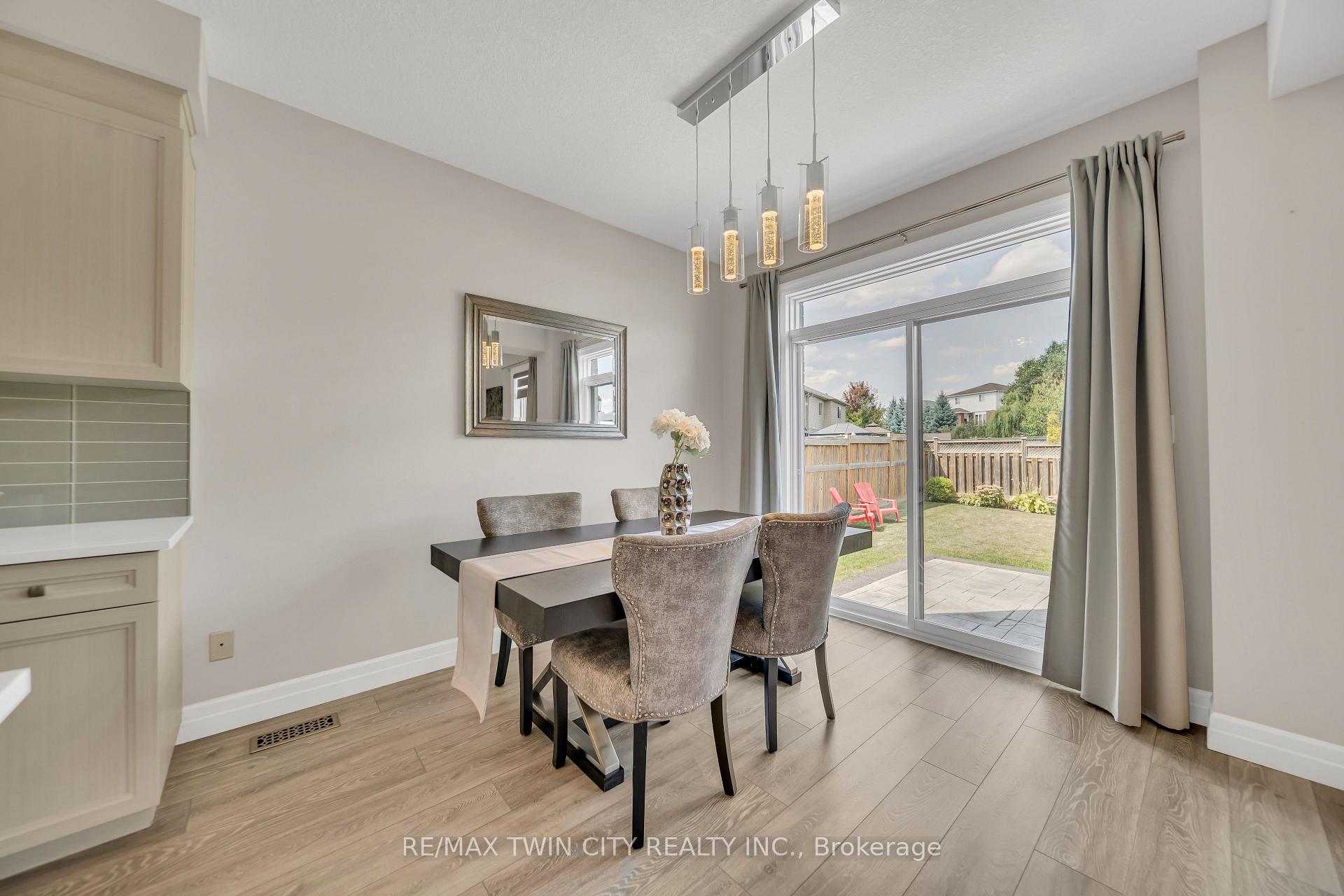 Photo 13 of 536 Landgren Court, Kitchener — HOMEH