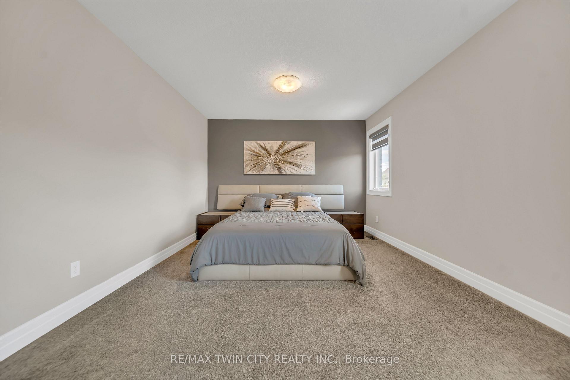 Photo 20 of 536 Landgren Court, Kitchener — HOMEH