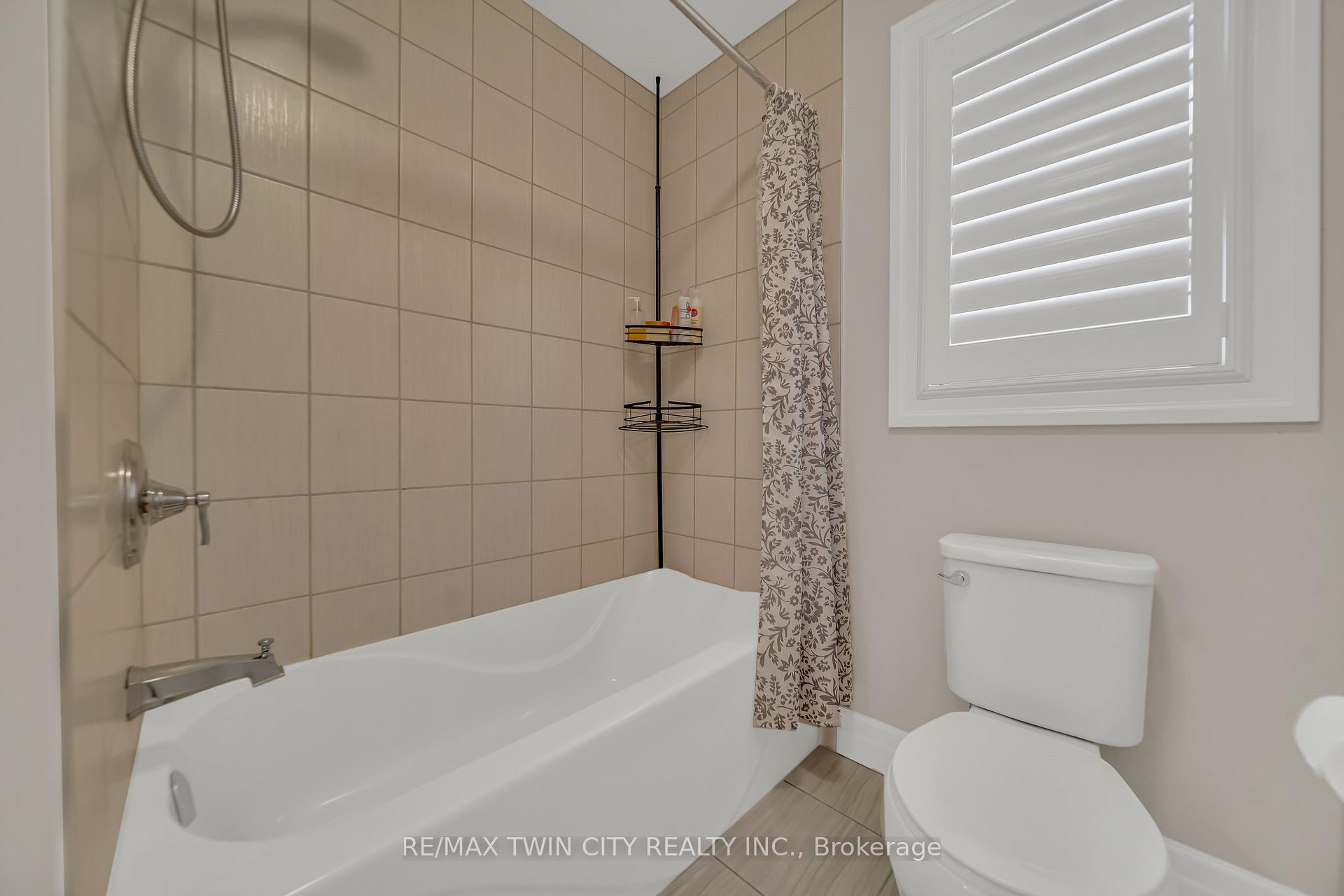 Photo 29 of 536 Landgren Court, Kitchener — HOMEH