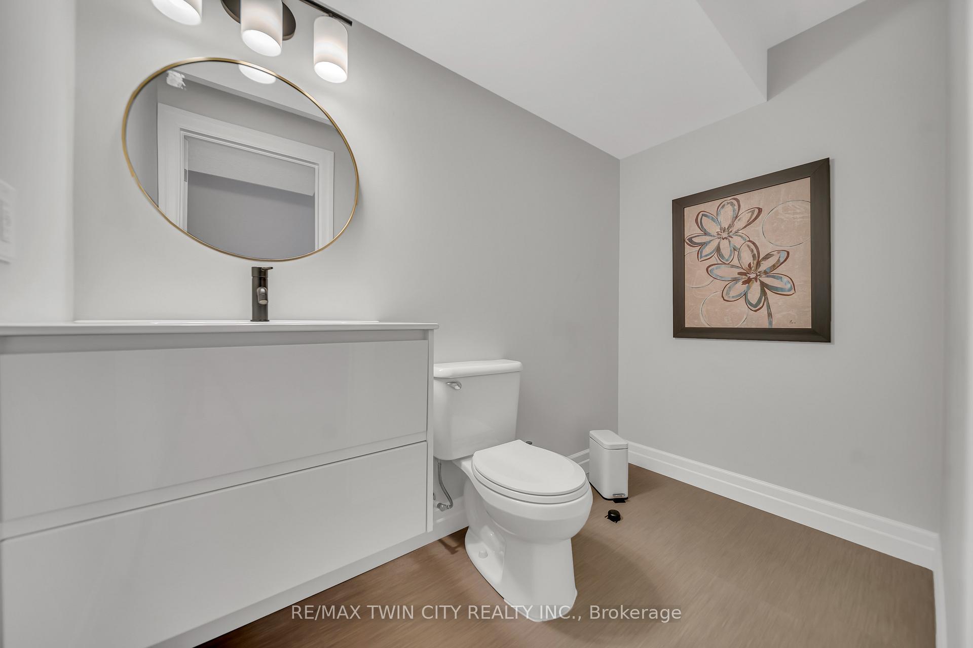 Photo 32 of 536 Landgren Court, Kitchener — HOMEH