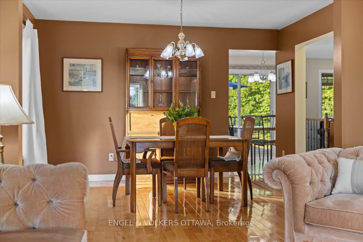 Photo 9 of 43 Weslock Way, Ottawa, Kanata - Kanata Lakes/Heritage Hills — HOMEH