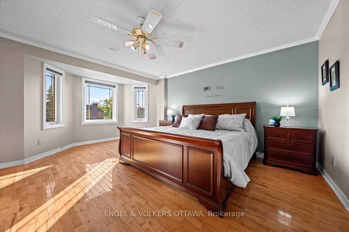 Photo 23 of 43 Weslock Way, Ottawa, Kanata - Kanata Lakes/Heritage Hills — HOMEH