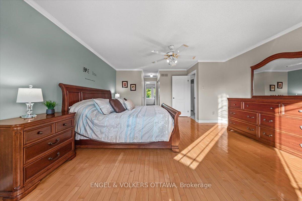 Photo 24 of 43 Weslock Way, Ottawa, Kanata - Kanata Lakes/Heritage Hills — HOMEH