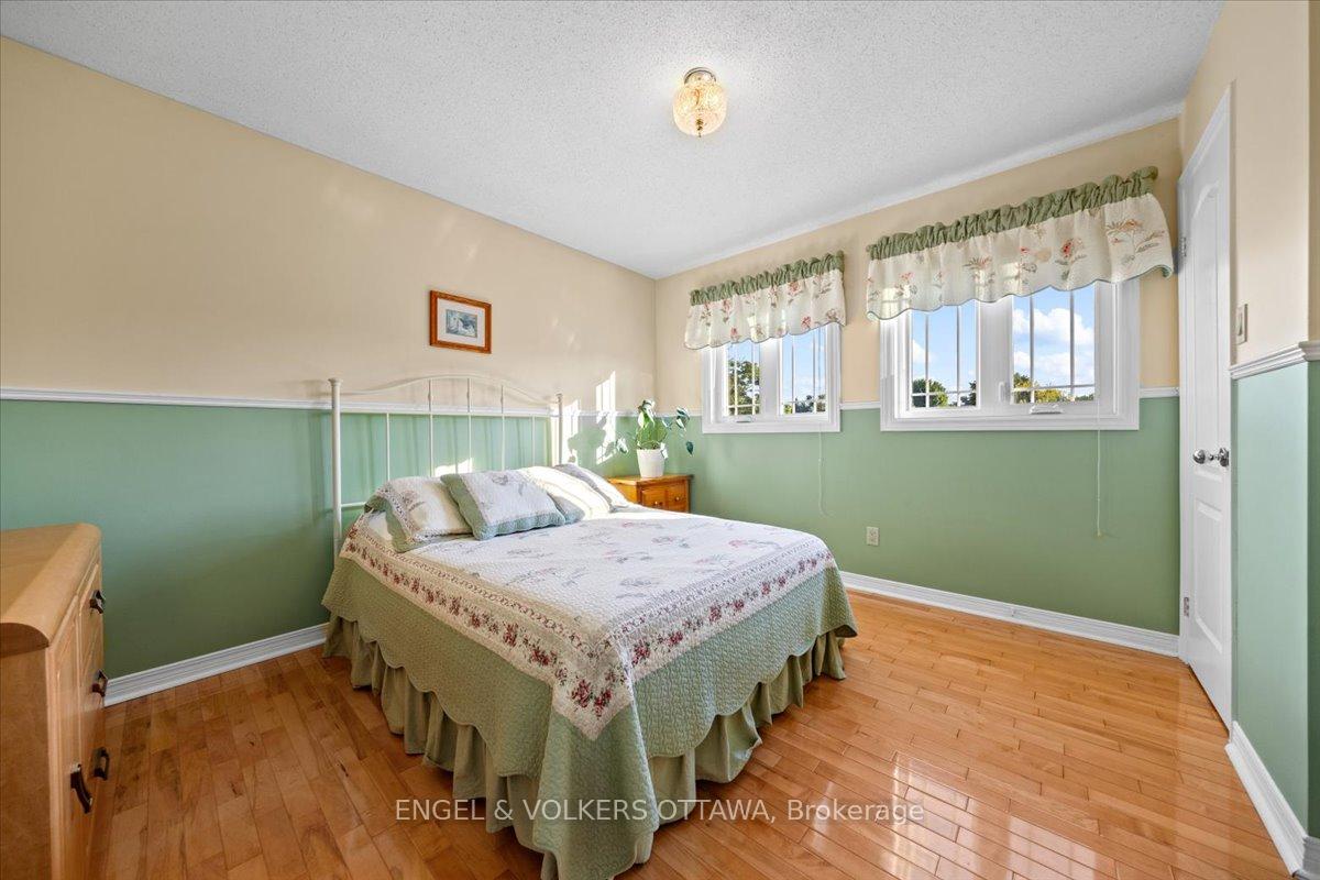 Photo 28 of 43 Weslock Way, Ottawa, Kanata - Kanata Lakes/Heritage Hills — HOMEH