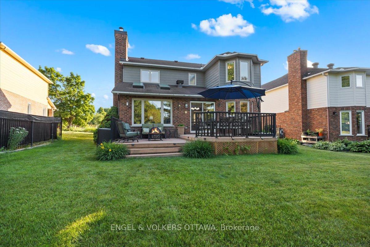 Photo 38 of 43 Weslock Way, Ottawa, Kanata - Kanata Lakes/Heritage Hills — HOMEH