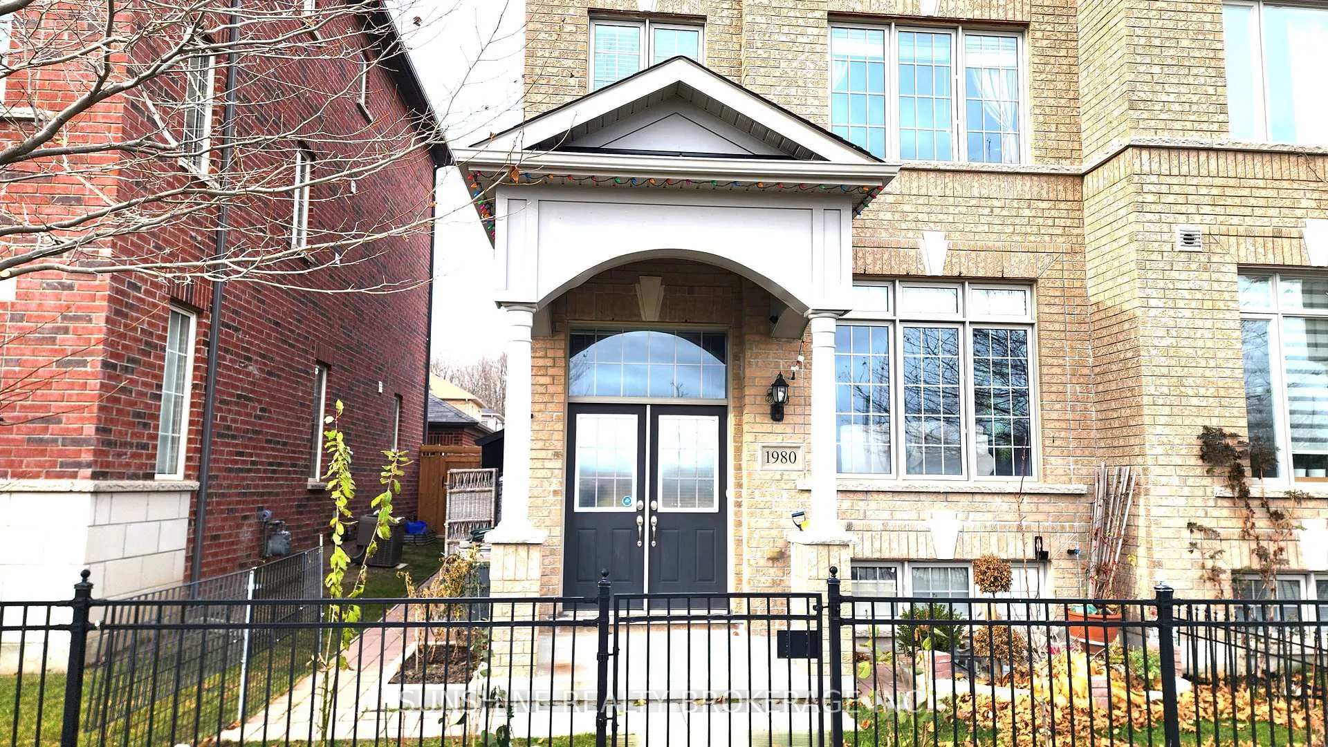 Front of 1980 Donald Cousens Parkway W