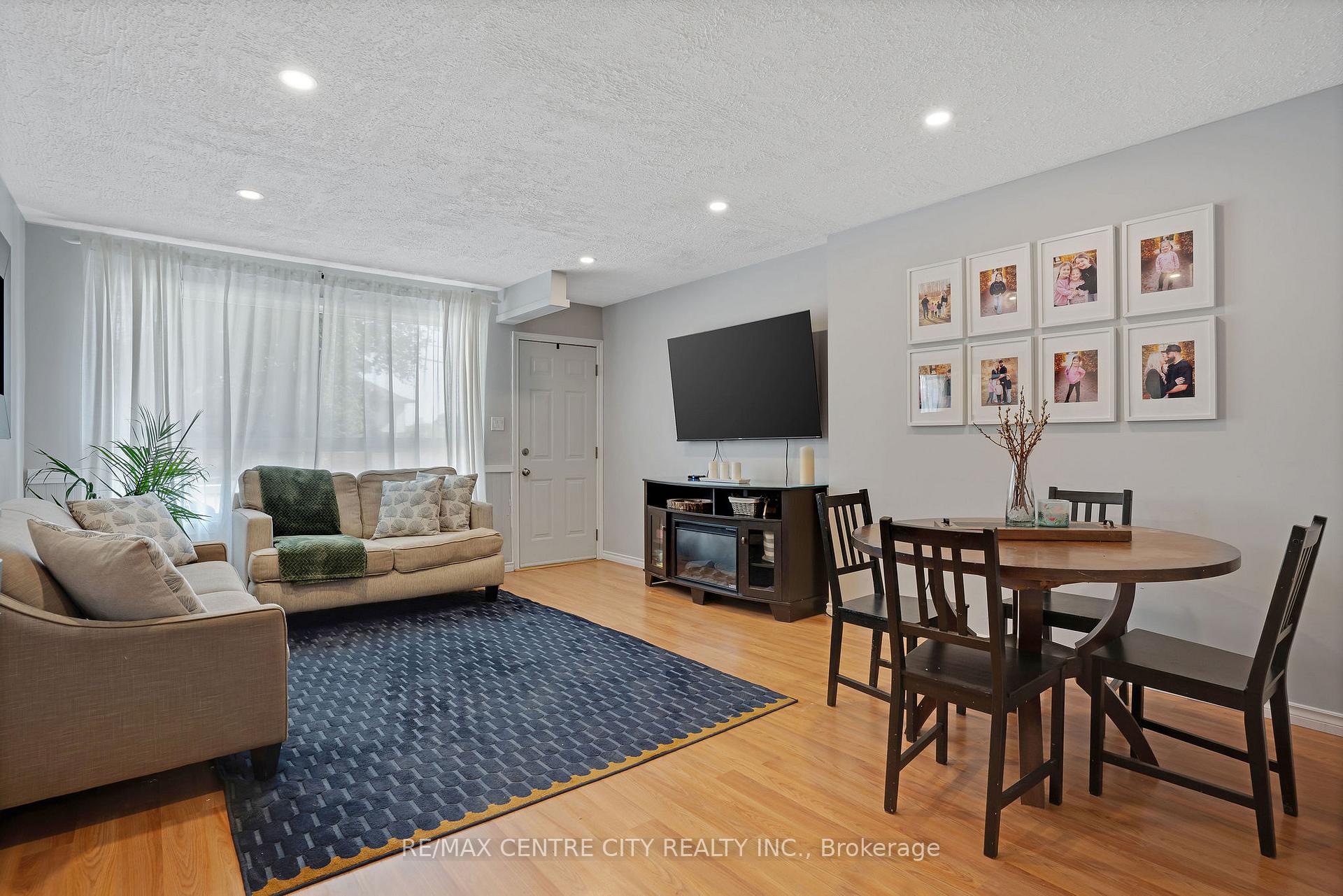 Photo 5 of 222 Fairway Road N, Kitchener — HOMEH