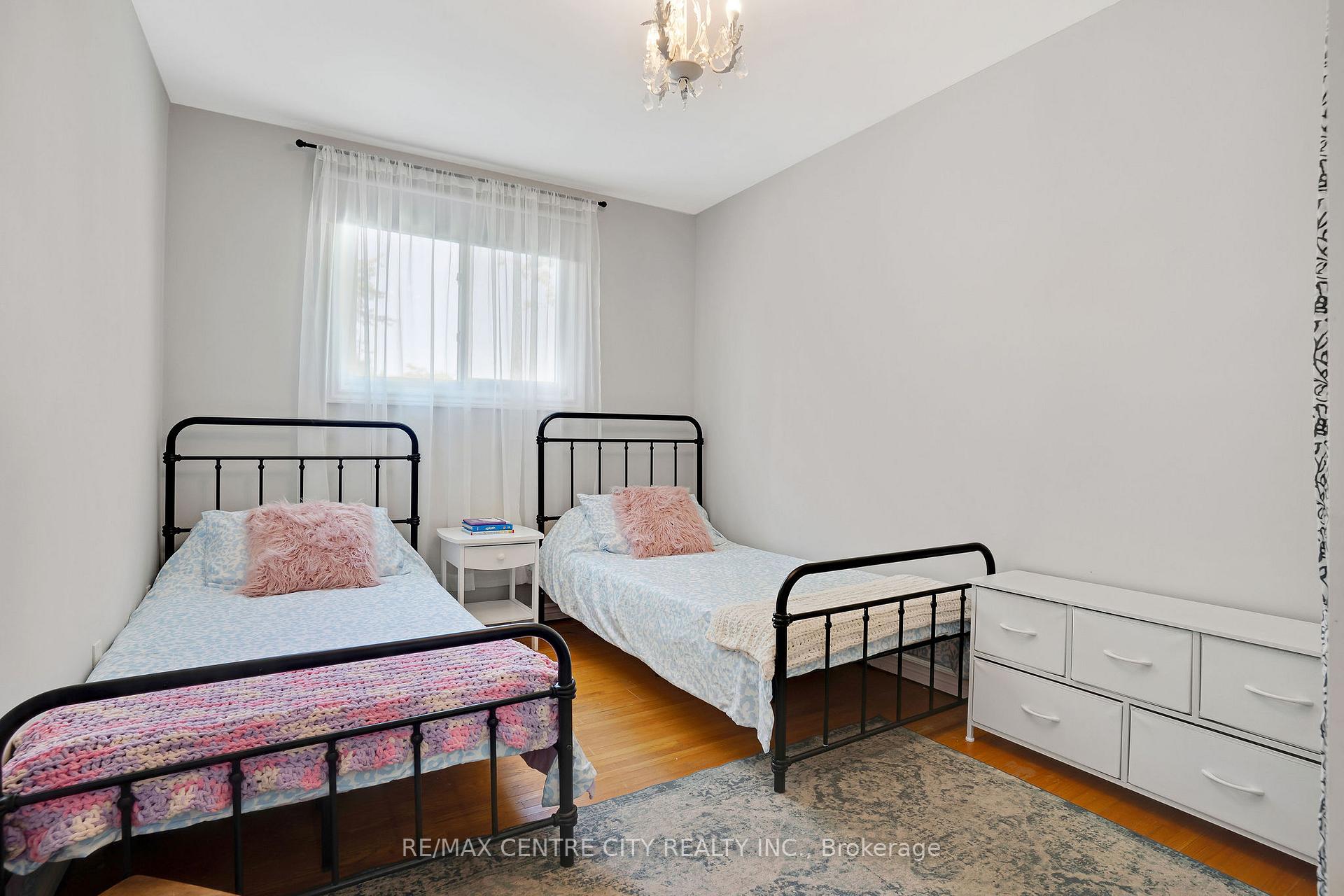 Photo 14 of 222 Fairway Road N, Kitchener — HOMEH