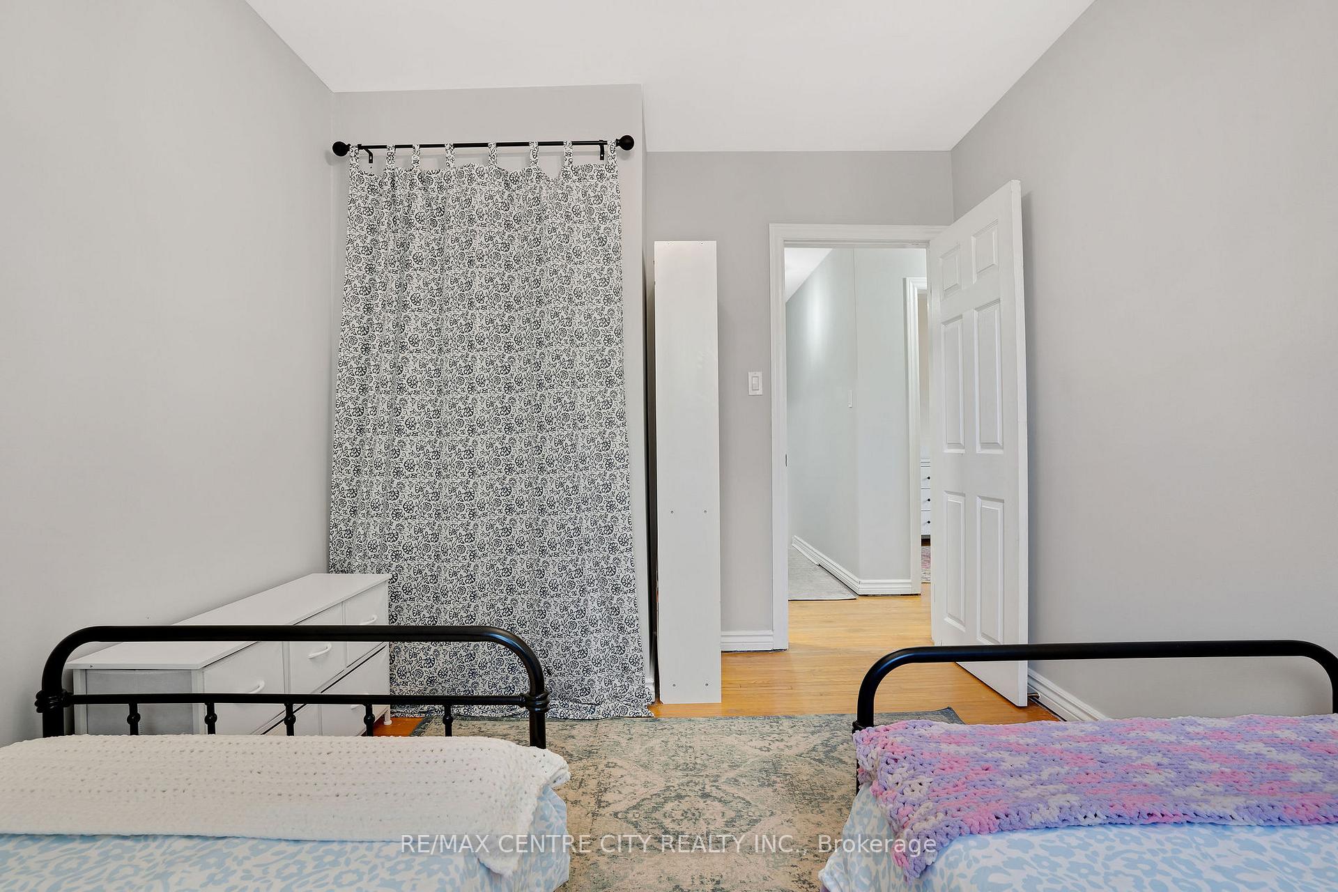 Photo 15 of 222 Fairway Road N, Kitchener — HOMEH
