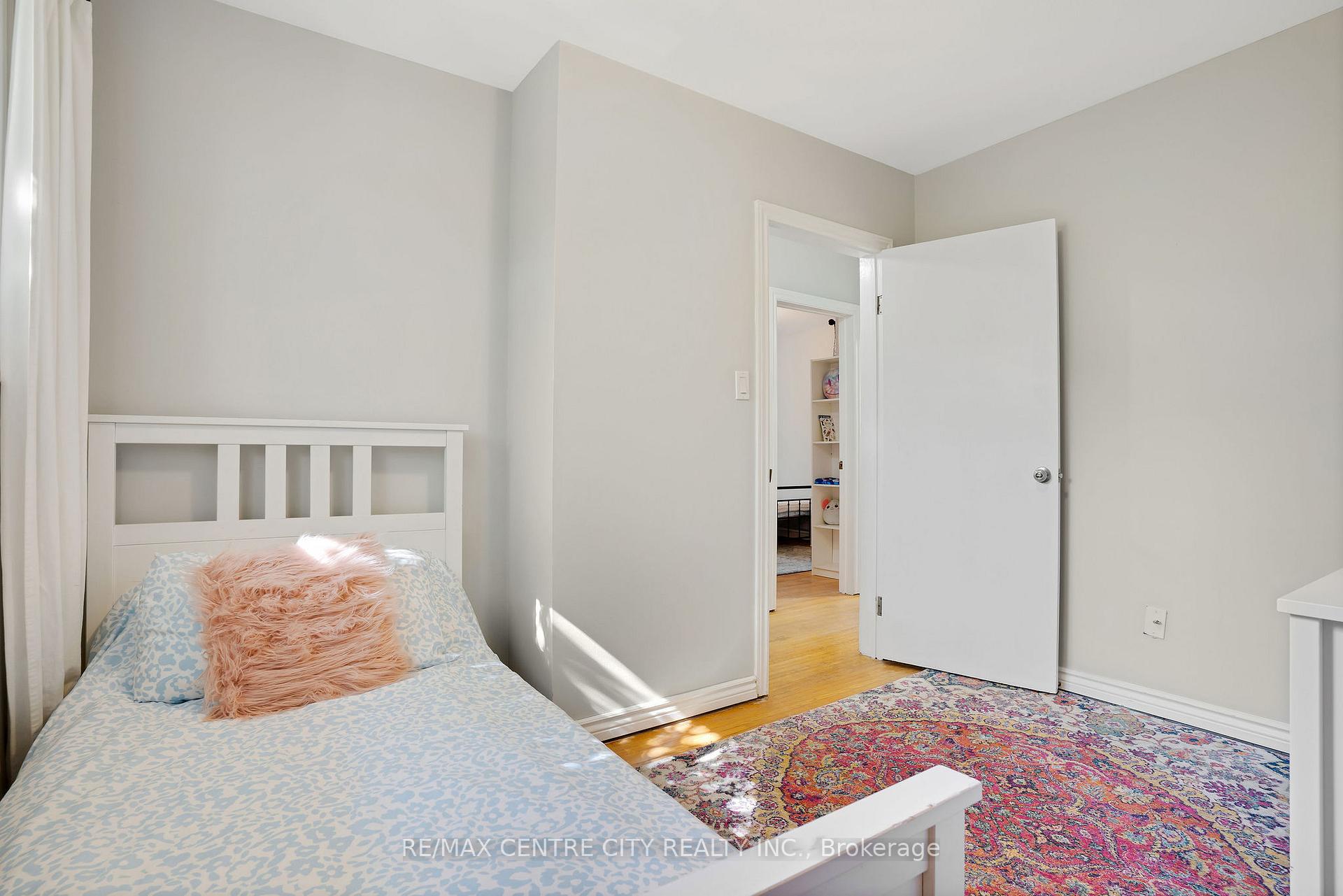 Photo 19 of 222 Fairway Road N, Kitchener — HOMEH
