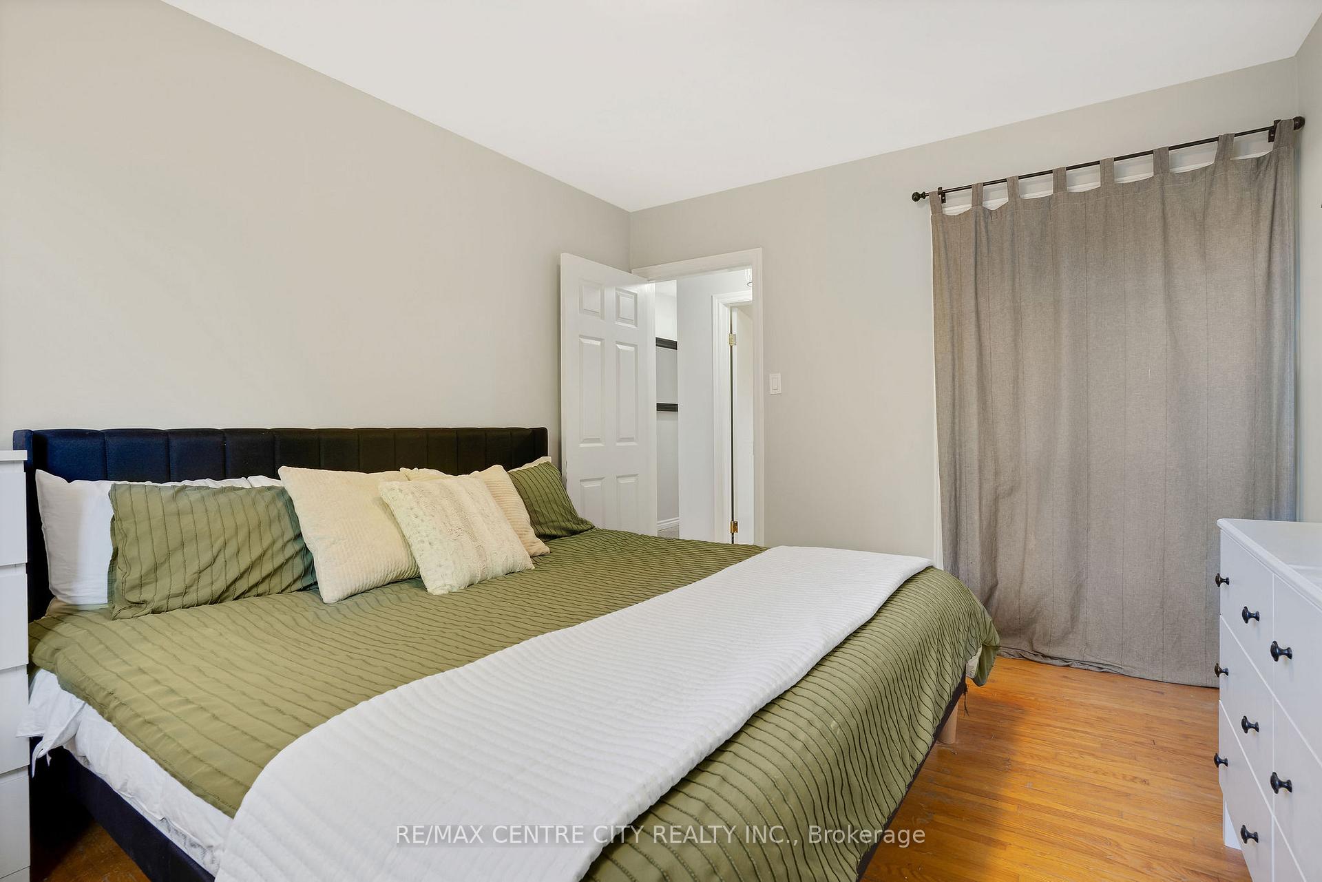 Photo 23 of 222 Fairway Road N, Kitchener — HOMEH