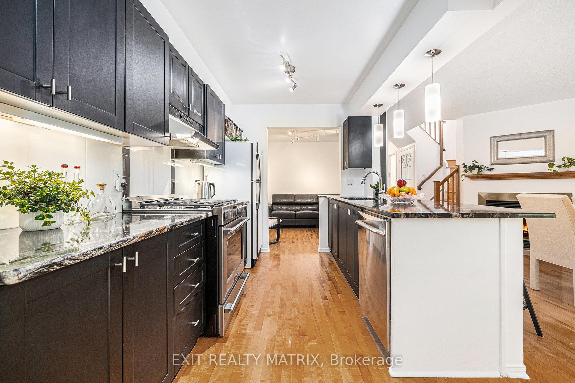 Photo 13 of 40 Piper Crescent, Ottawa, Kanata - Morgan's Grant/South March — HOMEH
