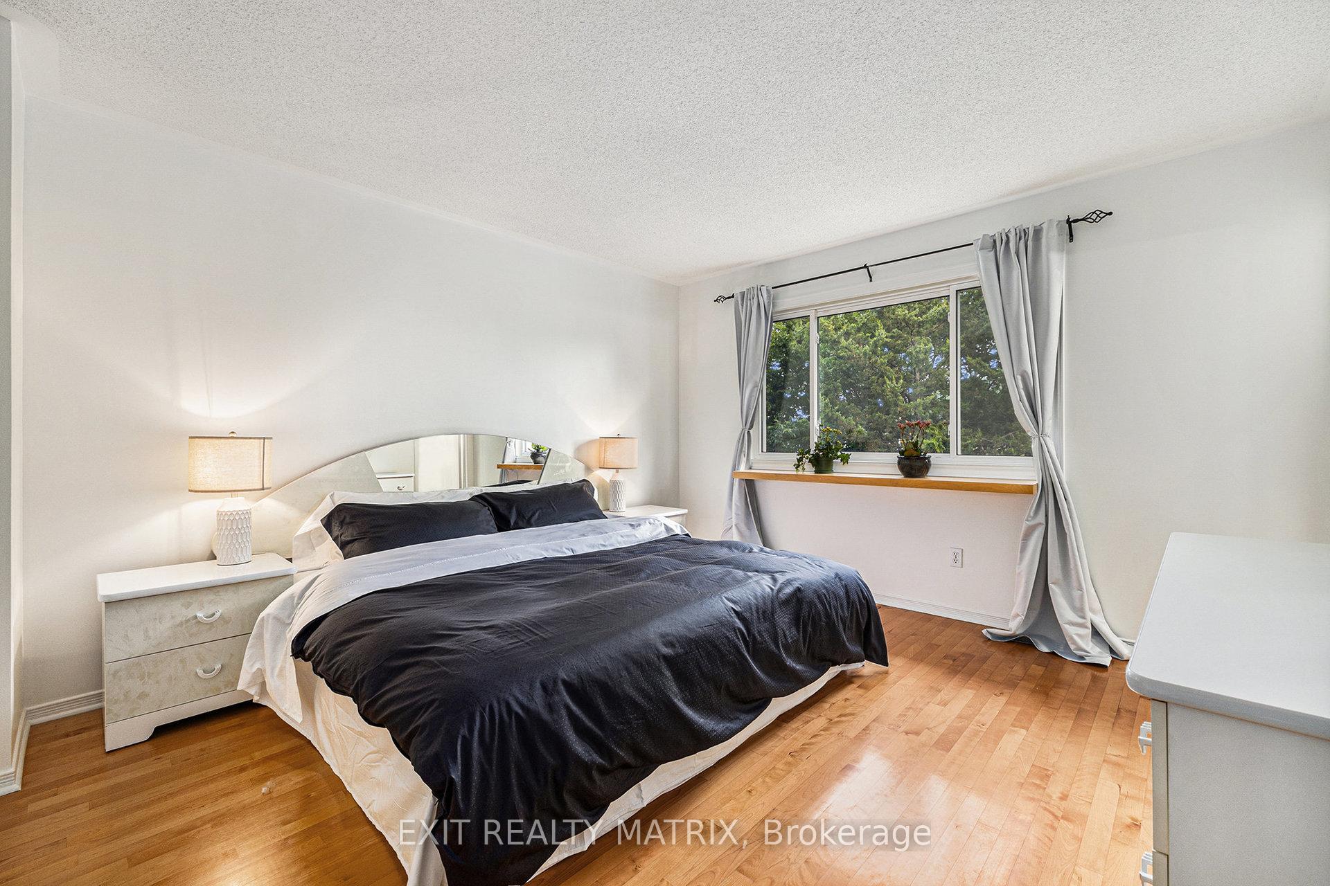 Photo 19 of 40 Piper Crescent, Ottawa, Kanata - Morgan's Grant/South March — HOMEH