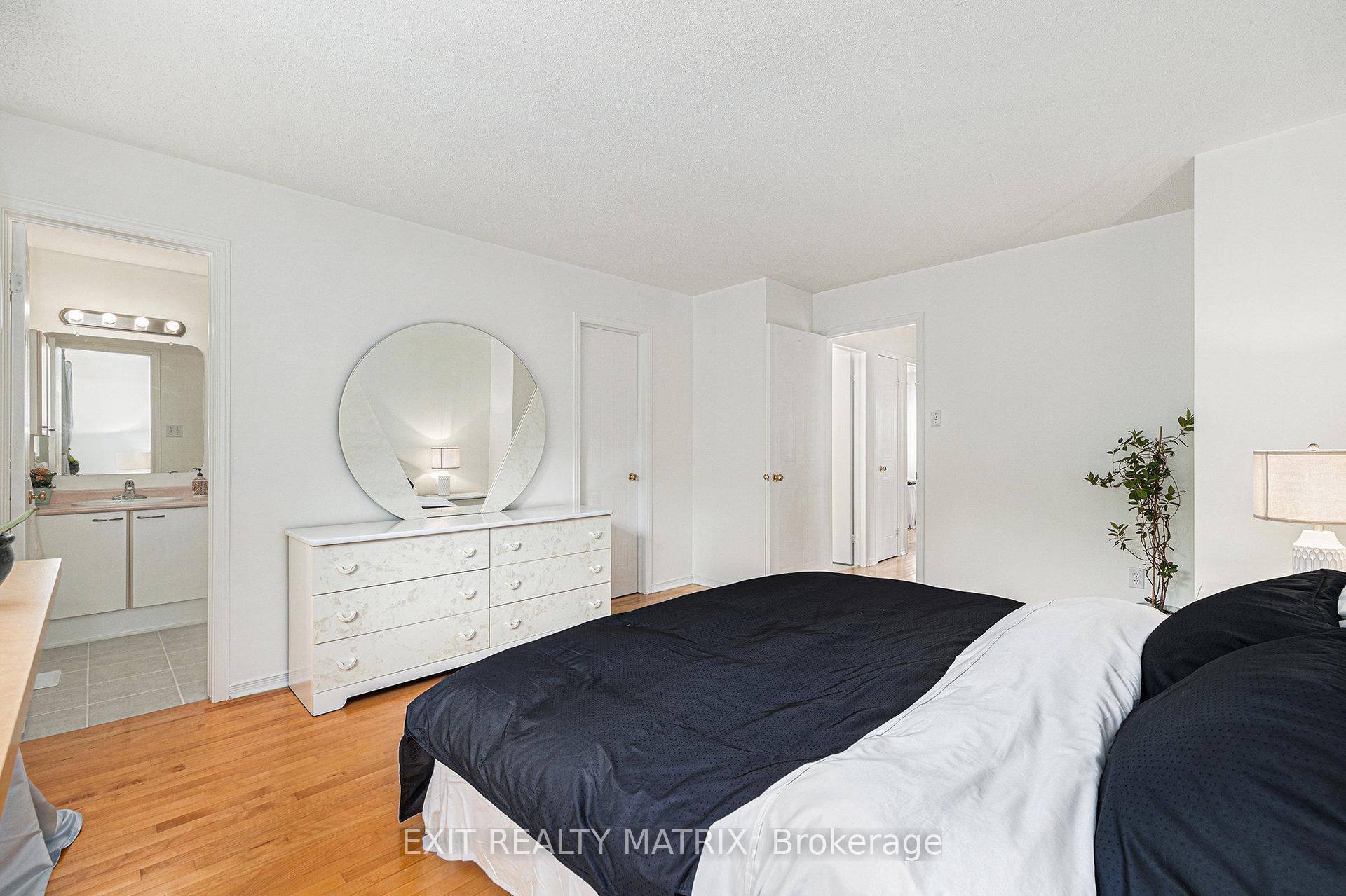 Photo 20 of 40 Piper Crescent, Ottawa, Kanata - Morgan's Grant/South March — HOMEH