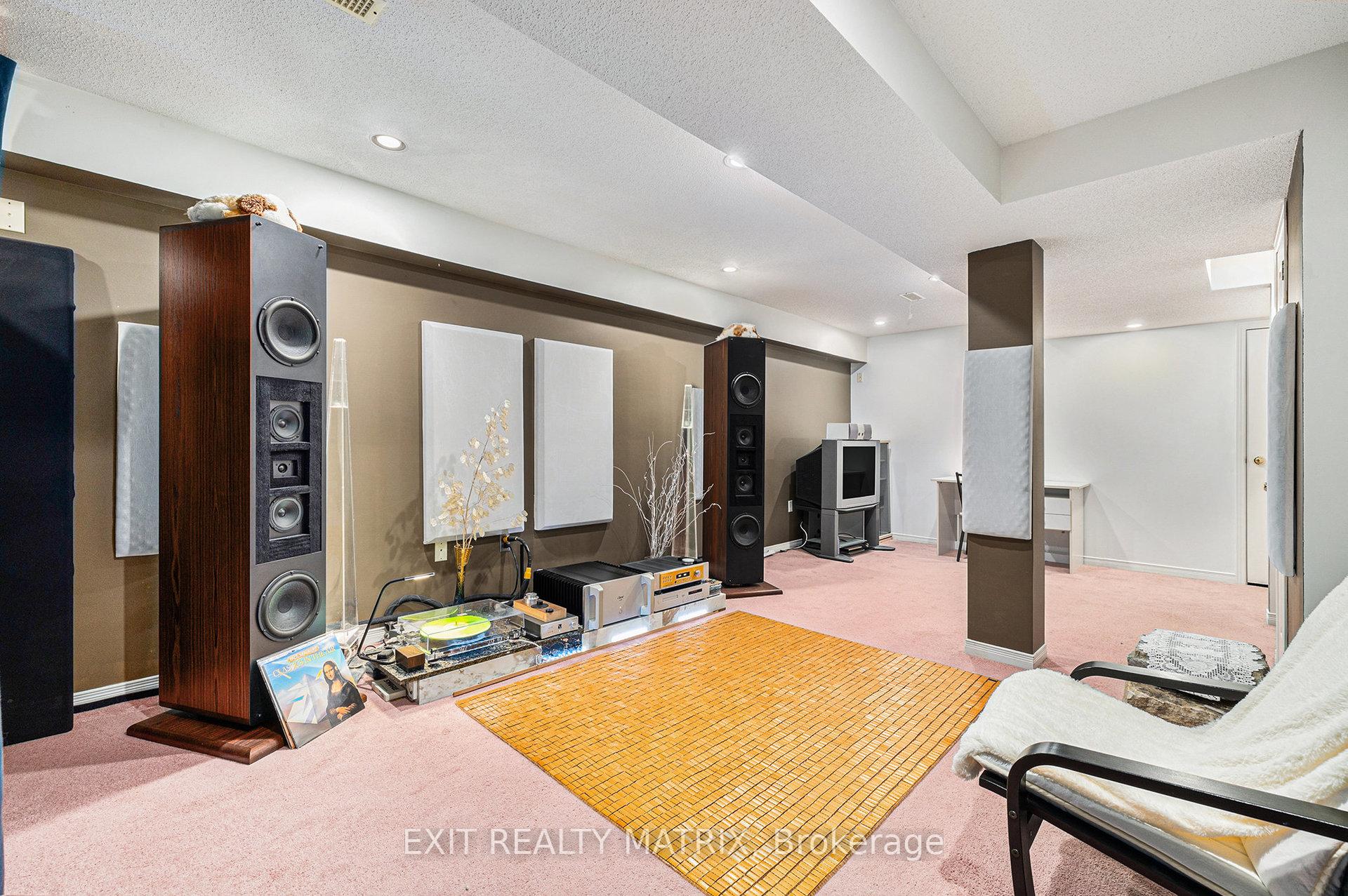 Photo 27 of 40 Piper Crescent, Ottawa, Kanata - Morgan's Grant/South March — HOMEH