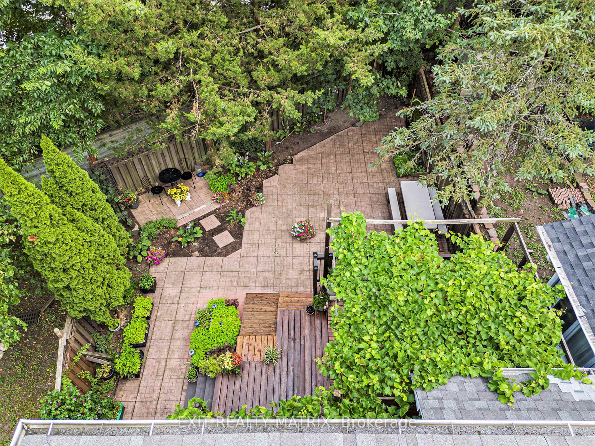 Photo 38 of 40 Piper Crescent, Ottawa, Kanata - Morgan's Grant/South March — HOMEH