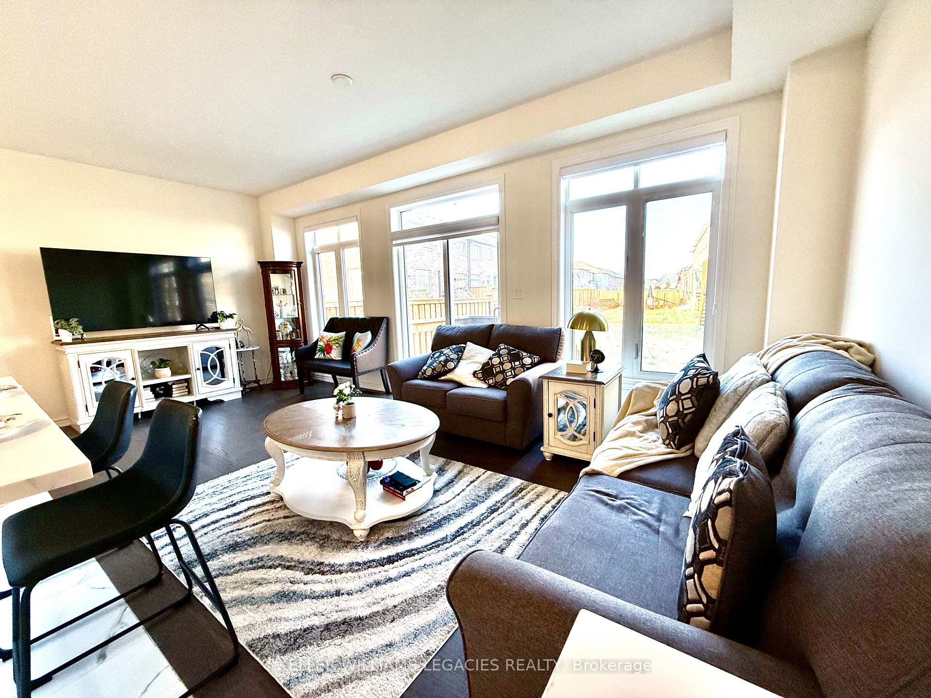 Photo 10 of 2229 Grainger Loop, Innisfil, Alcona — HOMEH