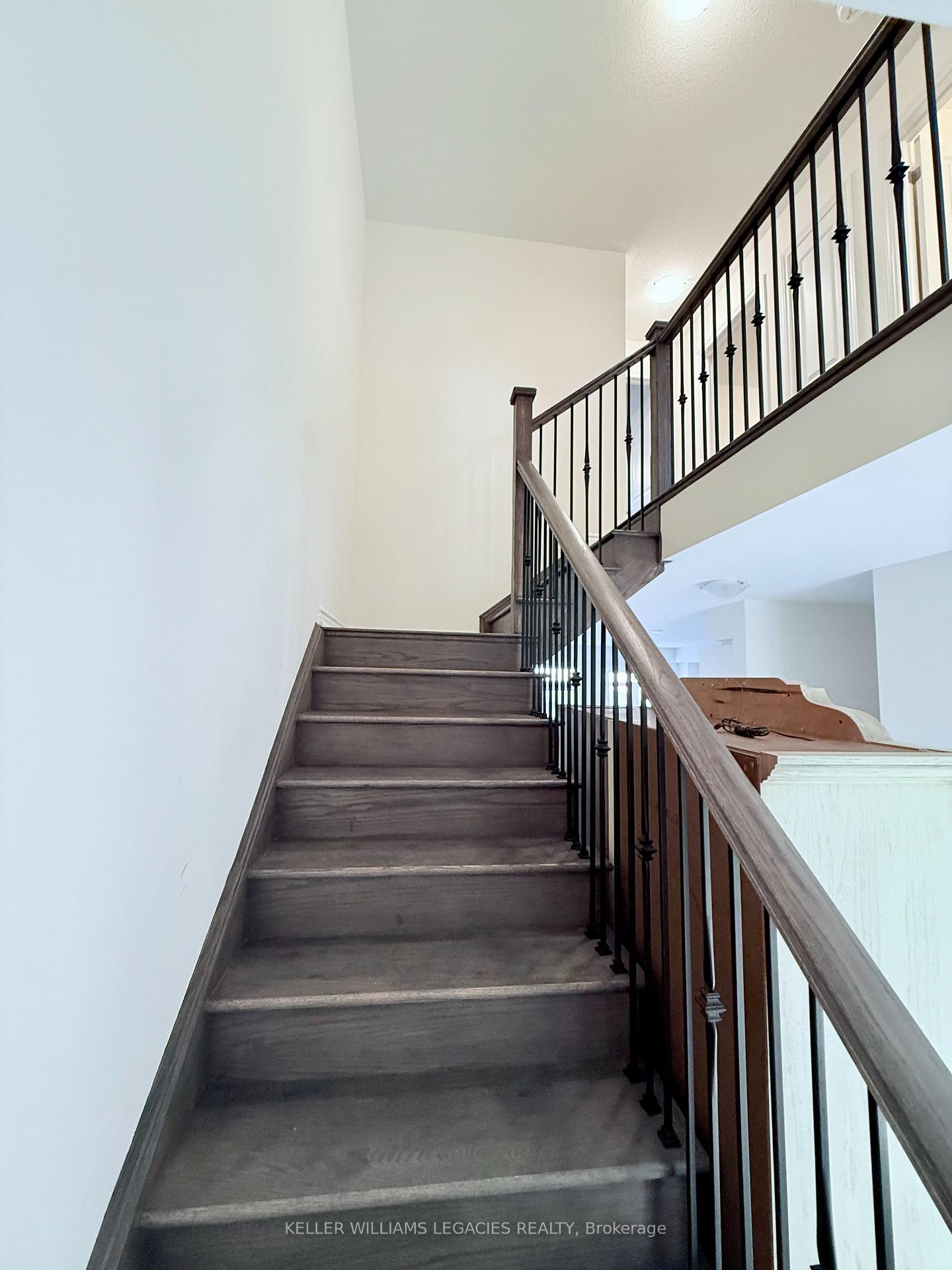 Photo 15 of 2229 Grainger Loop, Innisfil, Alcona — HOMEH