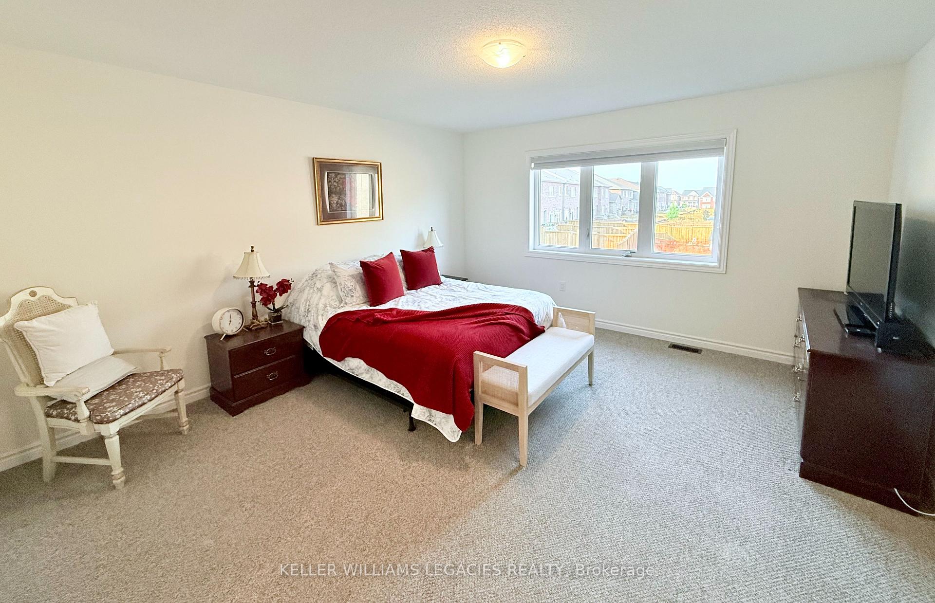 Photo 18 of 2229 Grainger Loop, Innisfil, Alcona — HOMEH