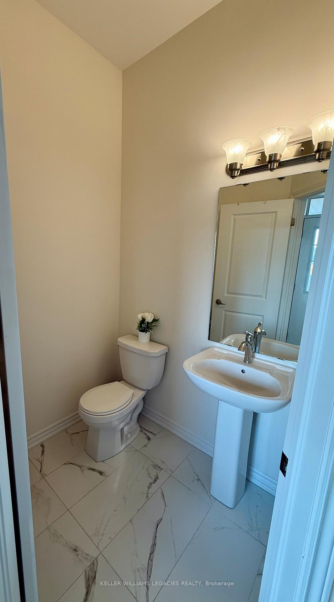 Photo 28 of 2229 Grainger Loop, Innisfil, Alcona — HOMEH