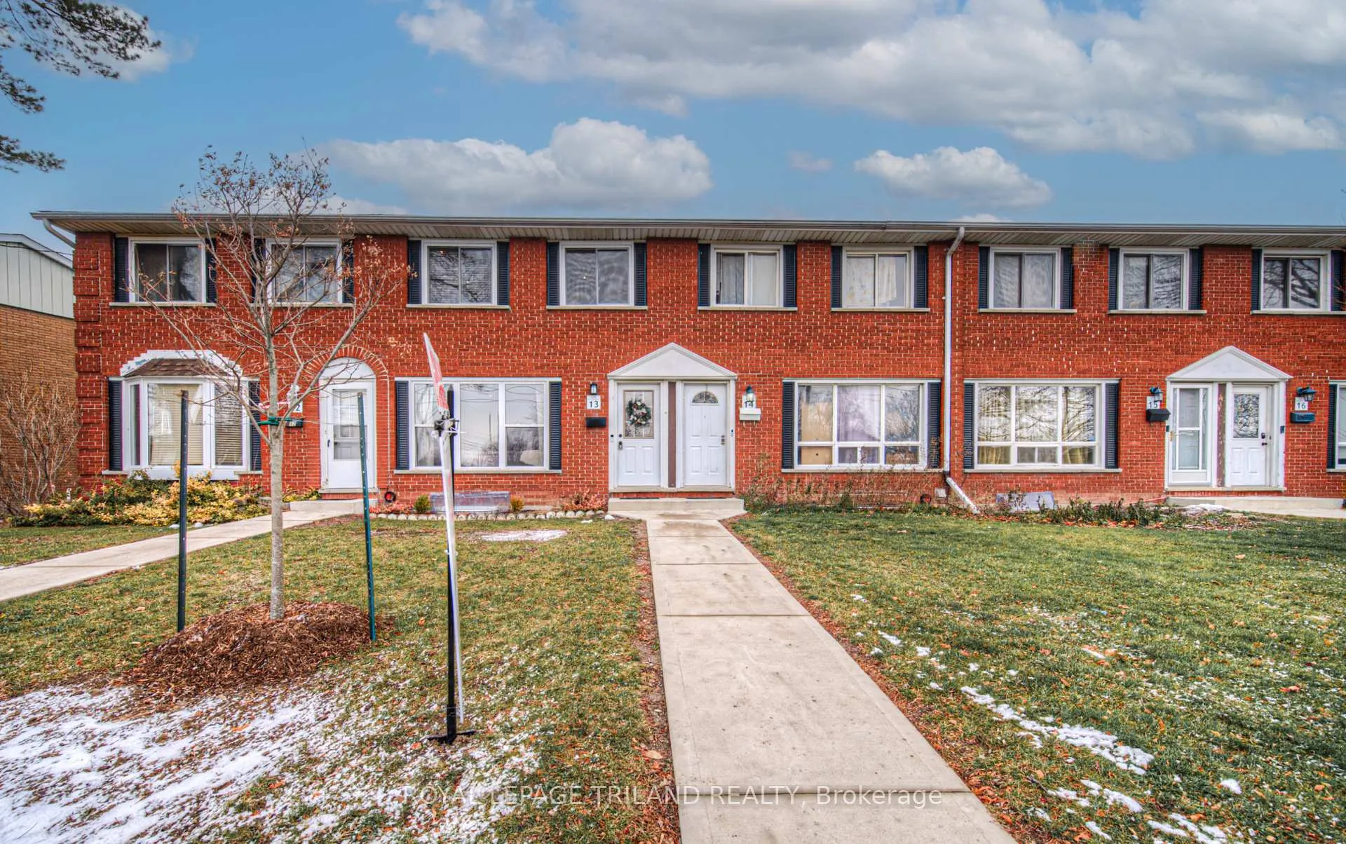 Photo 1 of Unit Unit #13, 2700 Barton Street E, Hamilton, Grayside — HOMEH