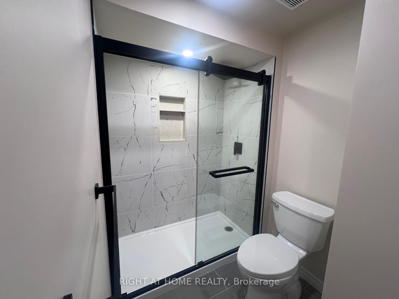 Photo 19 of Unit Main Fl, 16 Lavron Court, Markham, Middlefield — HOMEH