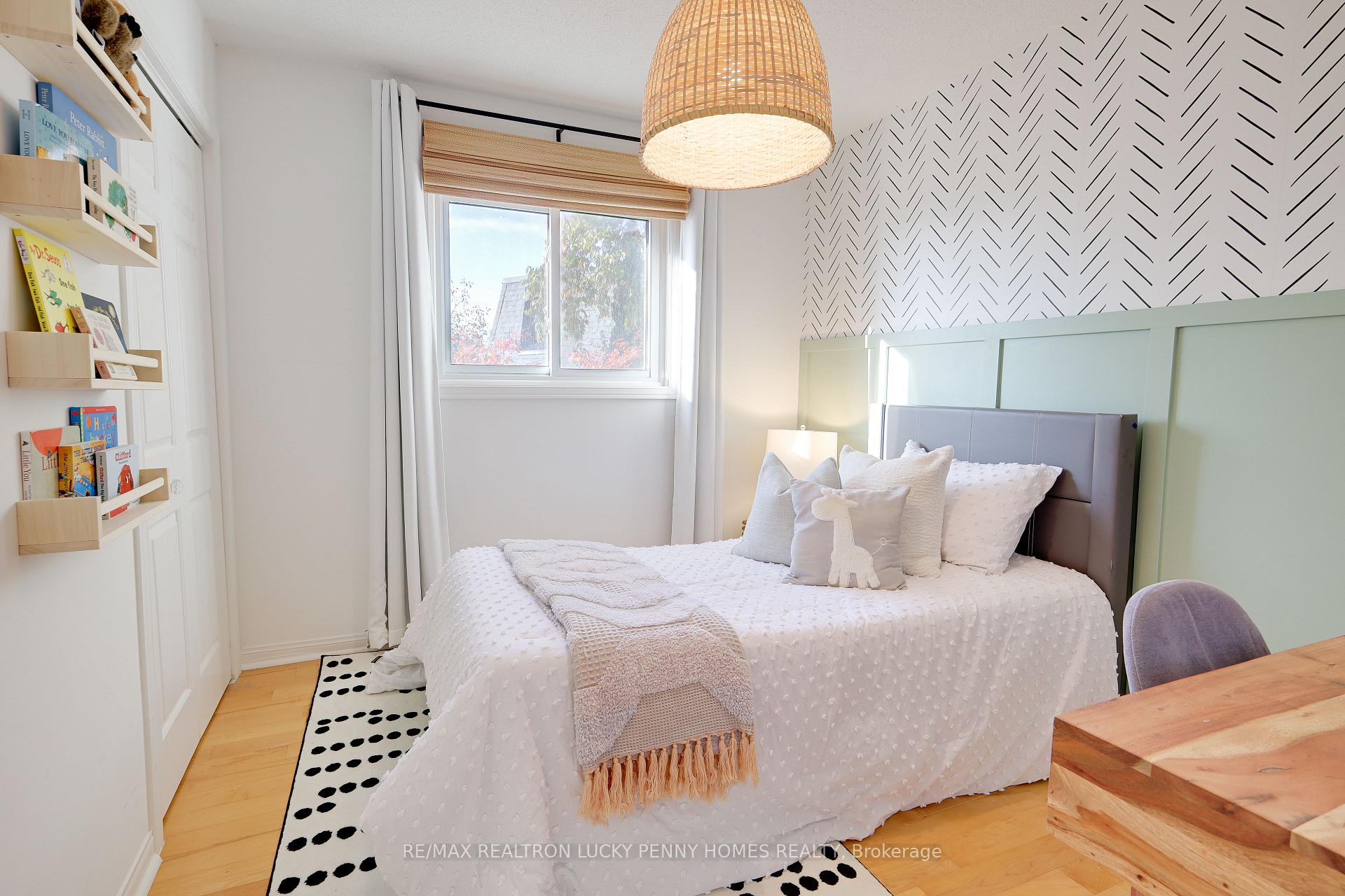 Photo 18 of 8 Renata Place, Markham, Unionville — HOMEH