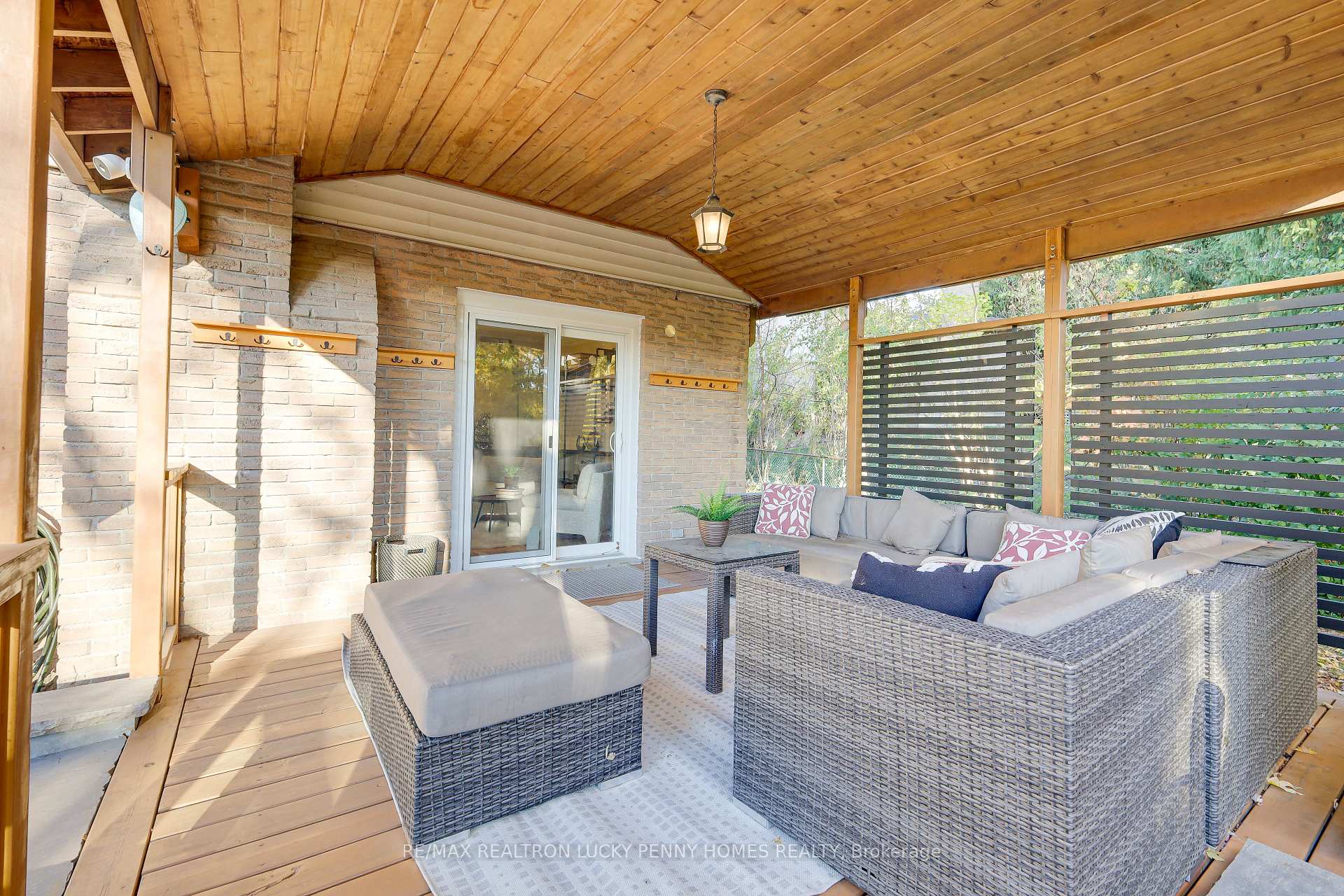Photo 30 of 8 Renata Place, Markham, Unionville — HOMEH
