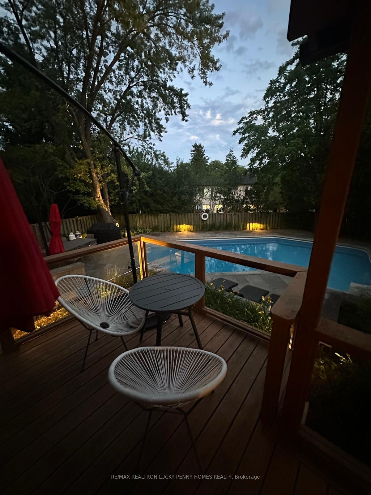 Photo 38 of 8 Renata Place, Markham, Unionville — HOMEH