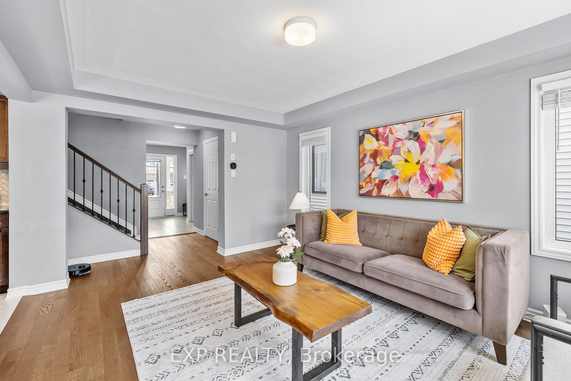 Photo 5 of 737 Brittanic Road, Ottawa, Kanata - Emerald Meadows/Trailwest — HOMEH
