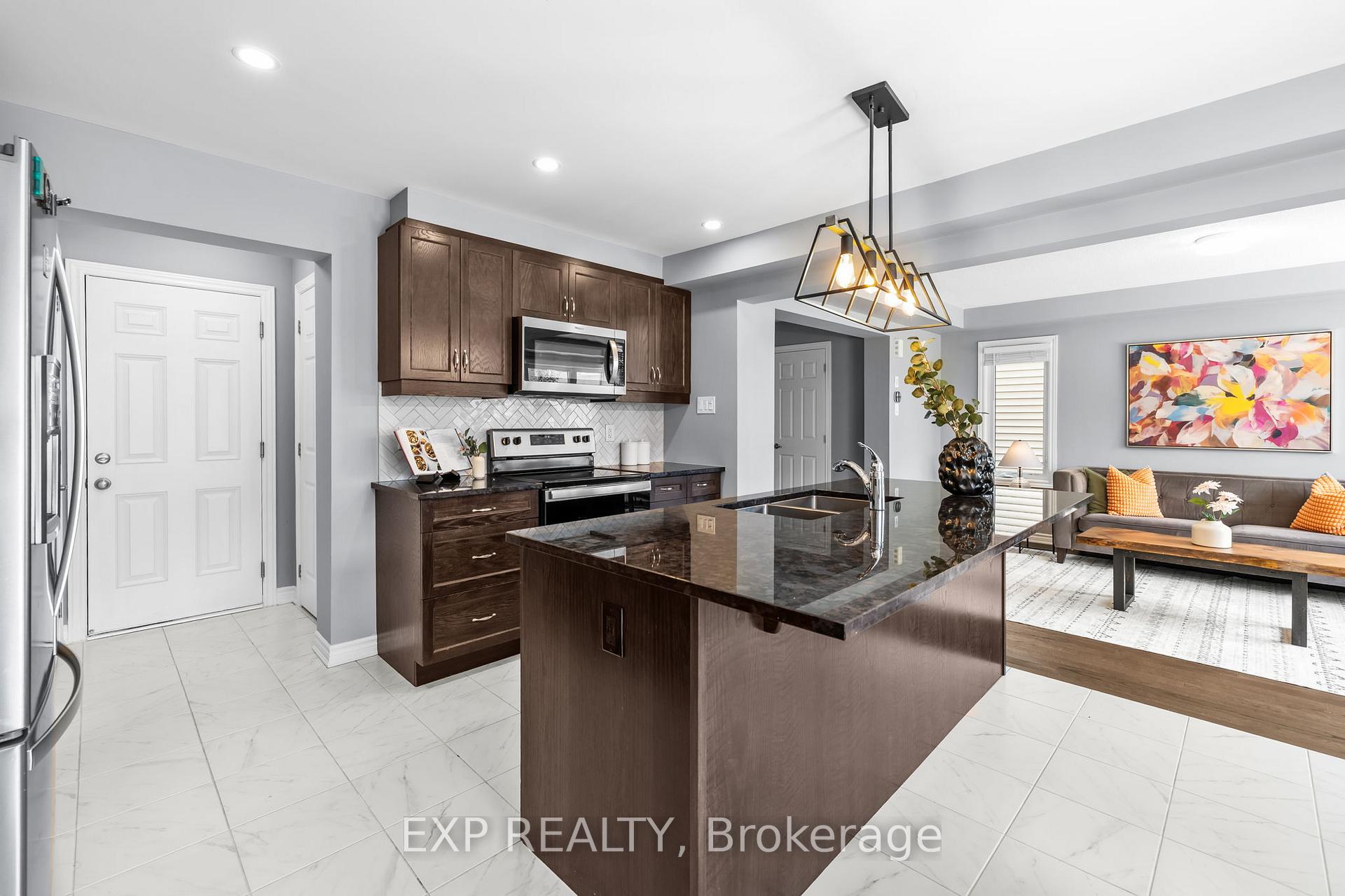Photo 12 of 737 Brittanic Road, Ottawa, Kanata - Emerald Meadows/Trailwest — HOMEH