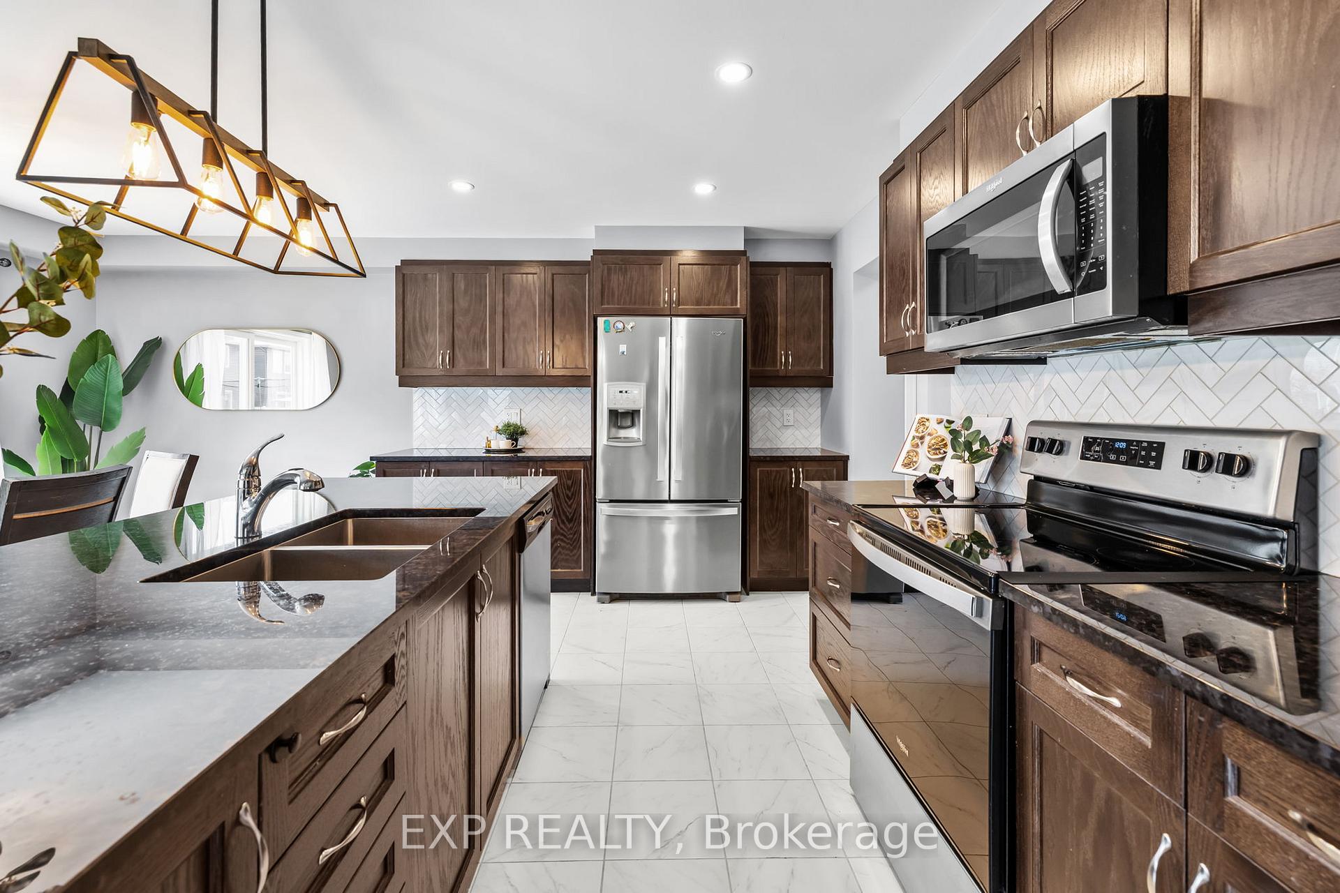 Photo 13 of 737 Brittanic Road, Ottawa, Kanata - Emerald Meadows/Trailwest — HOMEH