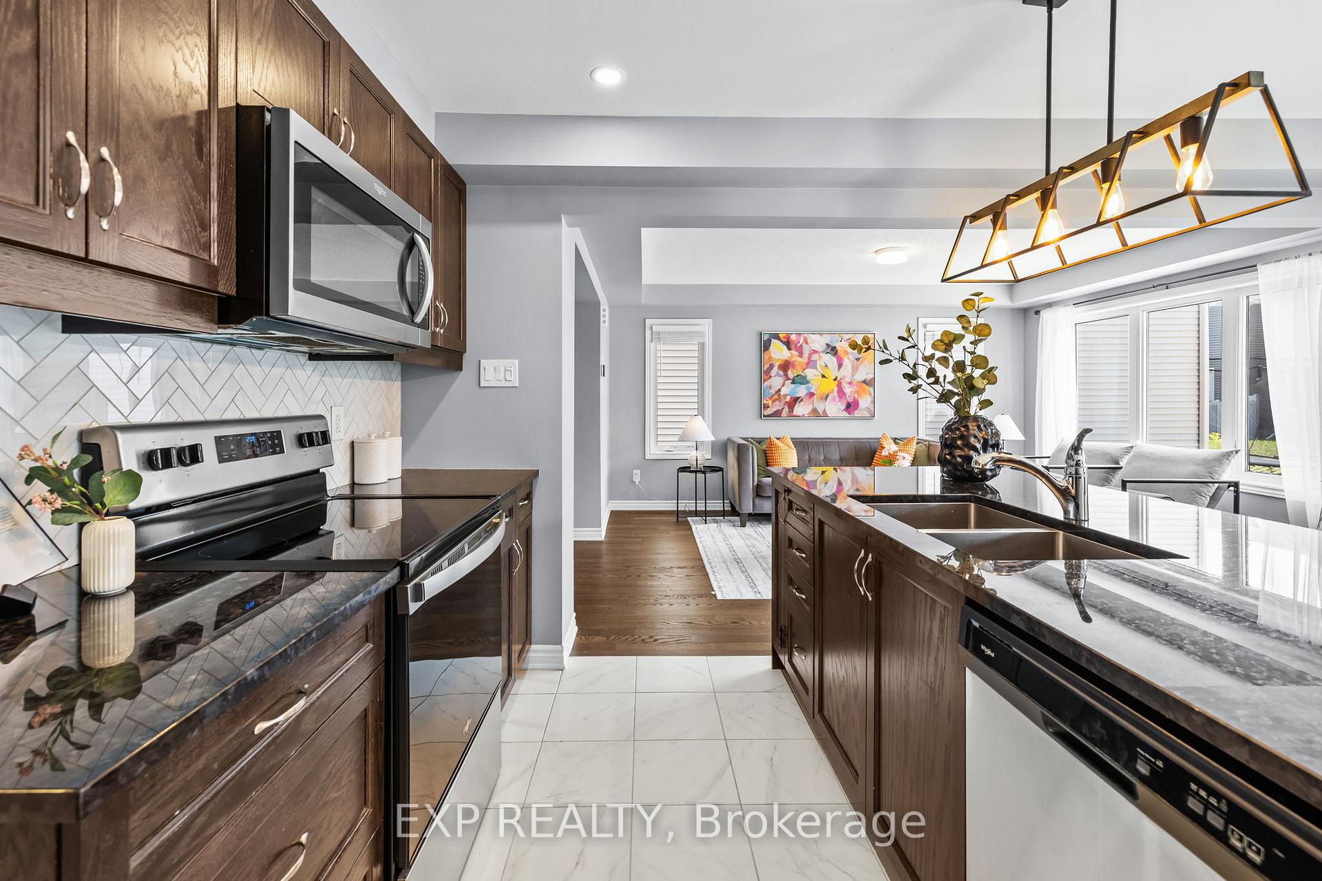 Photo 14 of 737 Brittanic Road, Ottawa, Kanata - Emerald Meadows/Trailwest — HOMEH