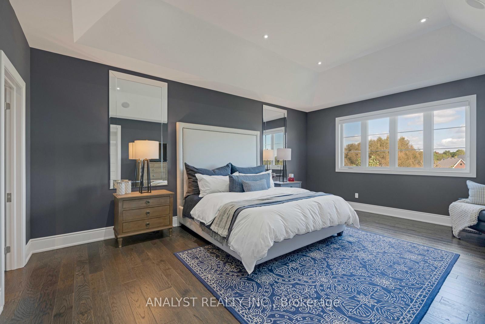 Photo 20 of 124 Robert Berry Crescent, King, King City — HOMEH