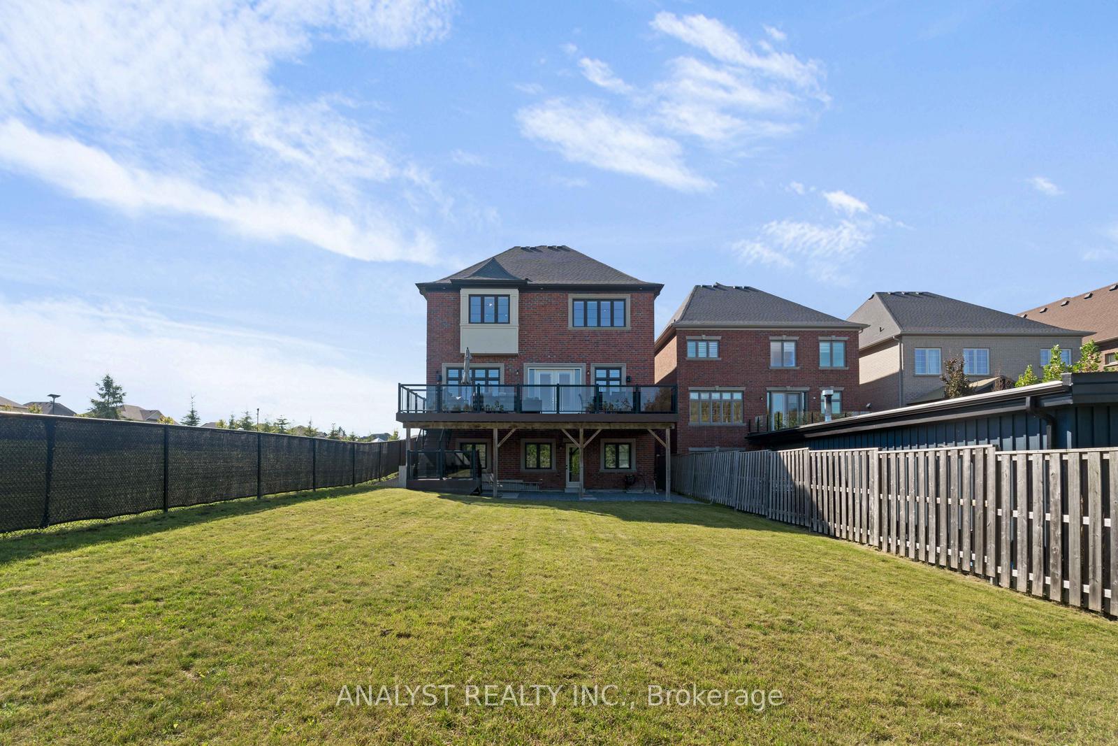 Photo 31 of 124 Robert Berry Crescent, King, King City — HOMEH