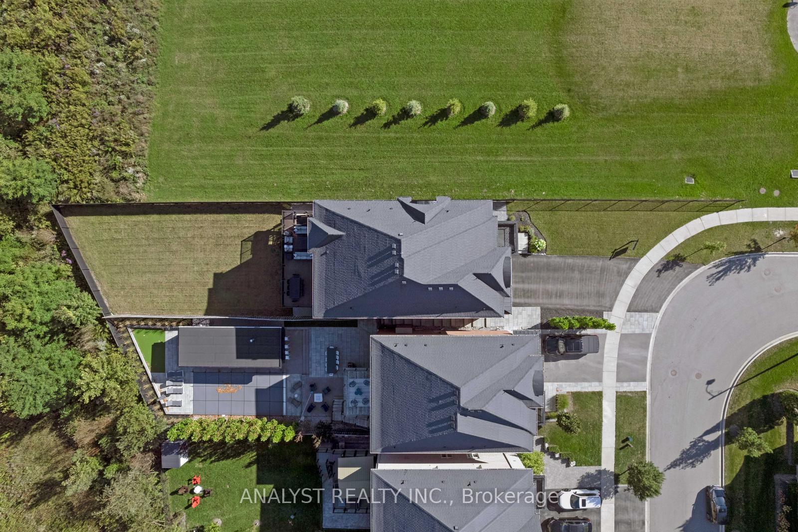 Photo 34 of 124 Robert Berry Crescent, King, King City — HOMEH