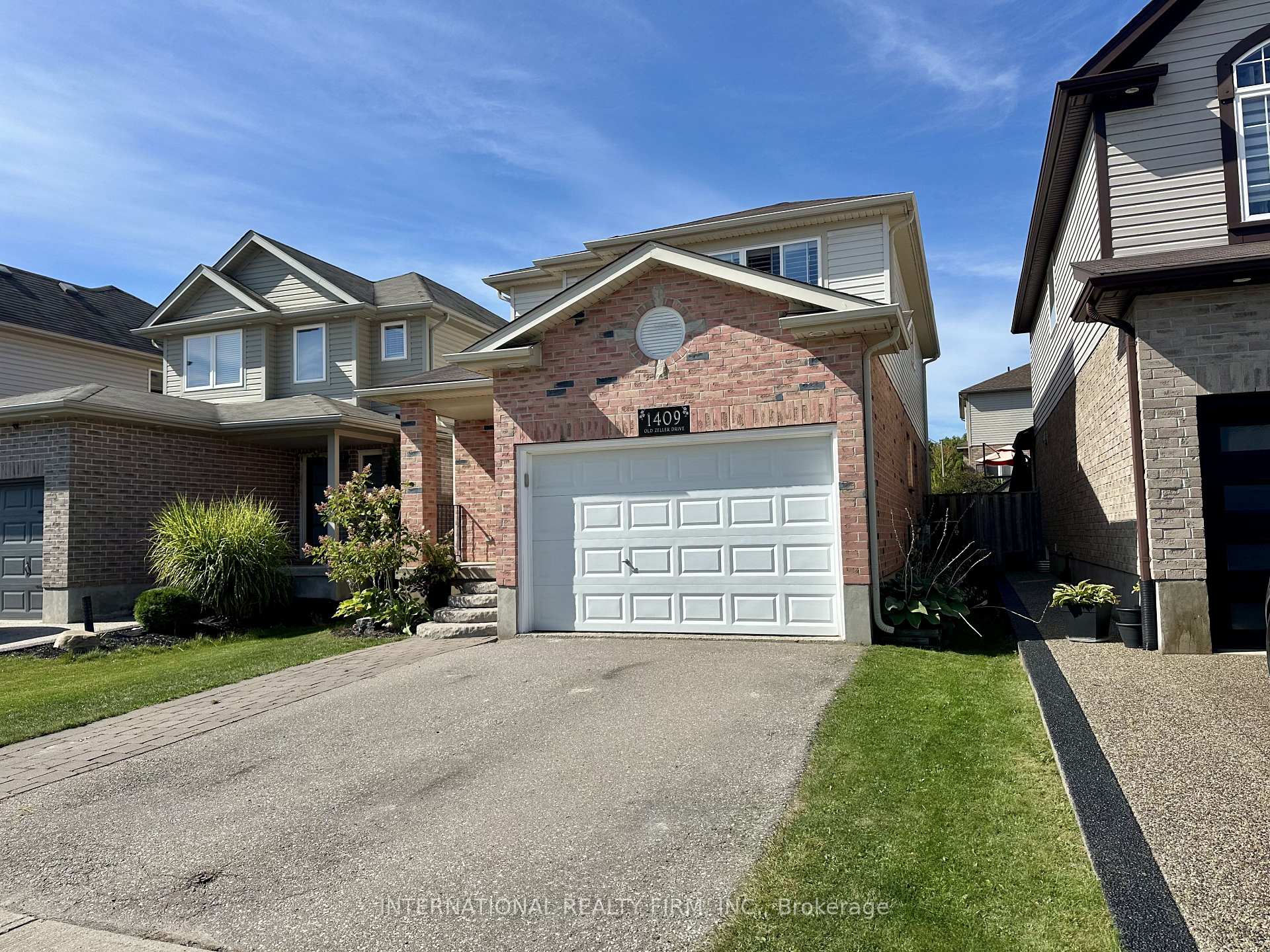 Photo 1 of 1409 Old Zeller Drive, Kitchener — HOMEH