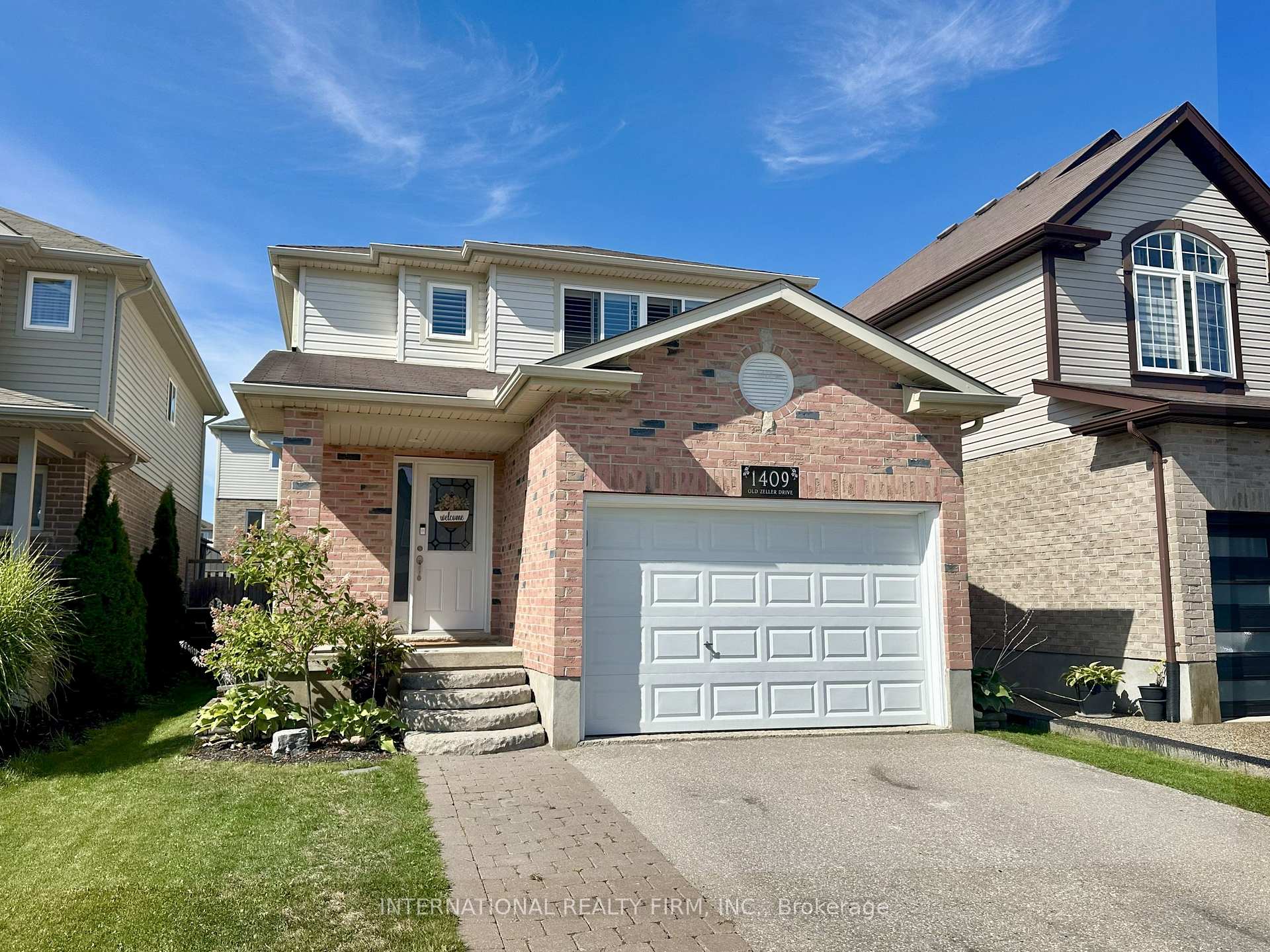 Photo 3 of 1409 Old Zeller Drive, Kitchener — HOMEH