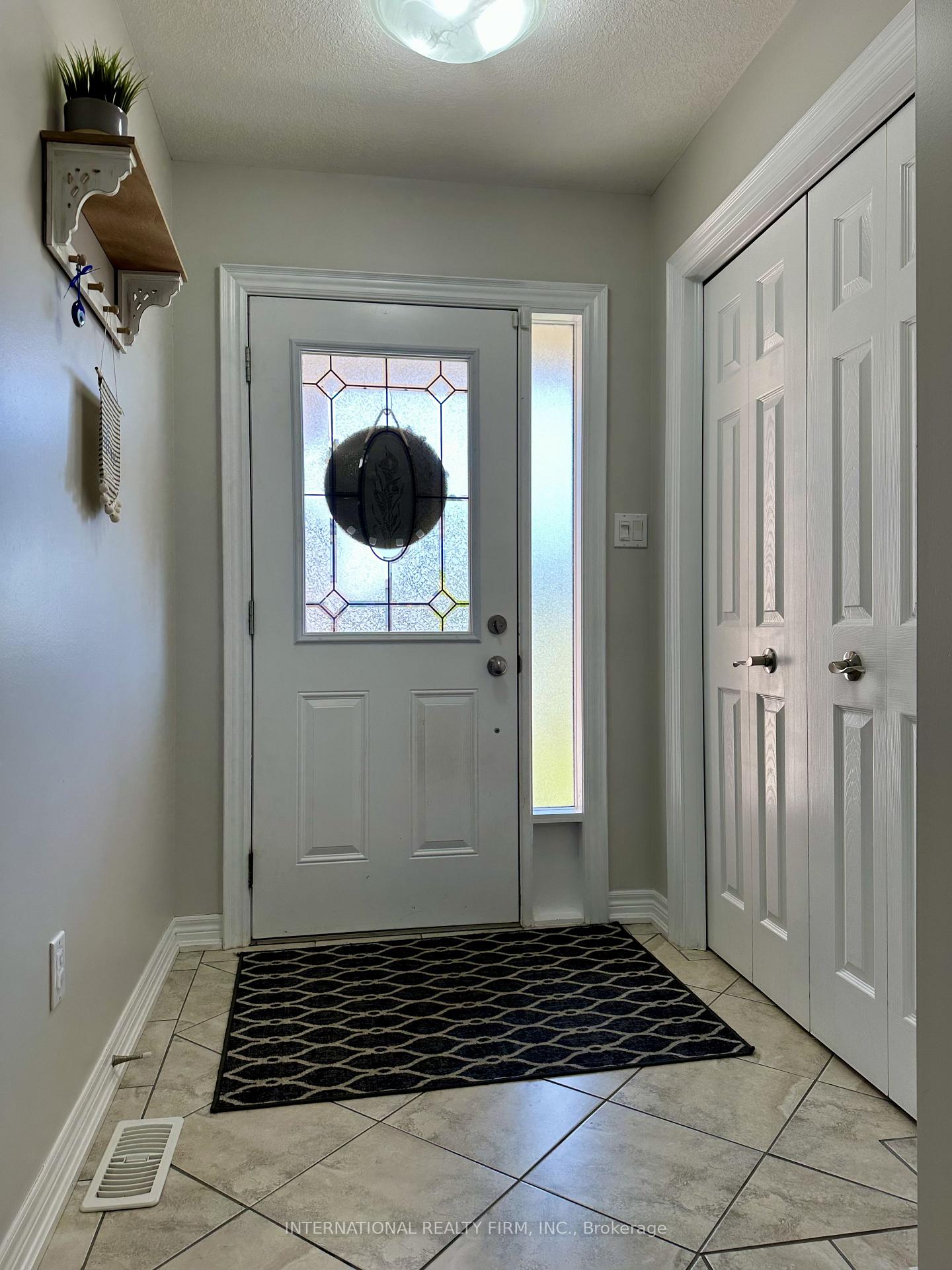 Photo 5 of 1409 Old Zeller Drive, Kitchener — HOMEH