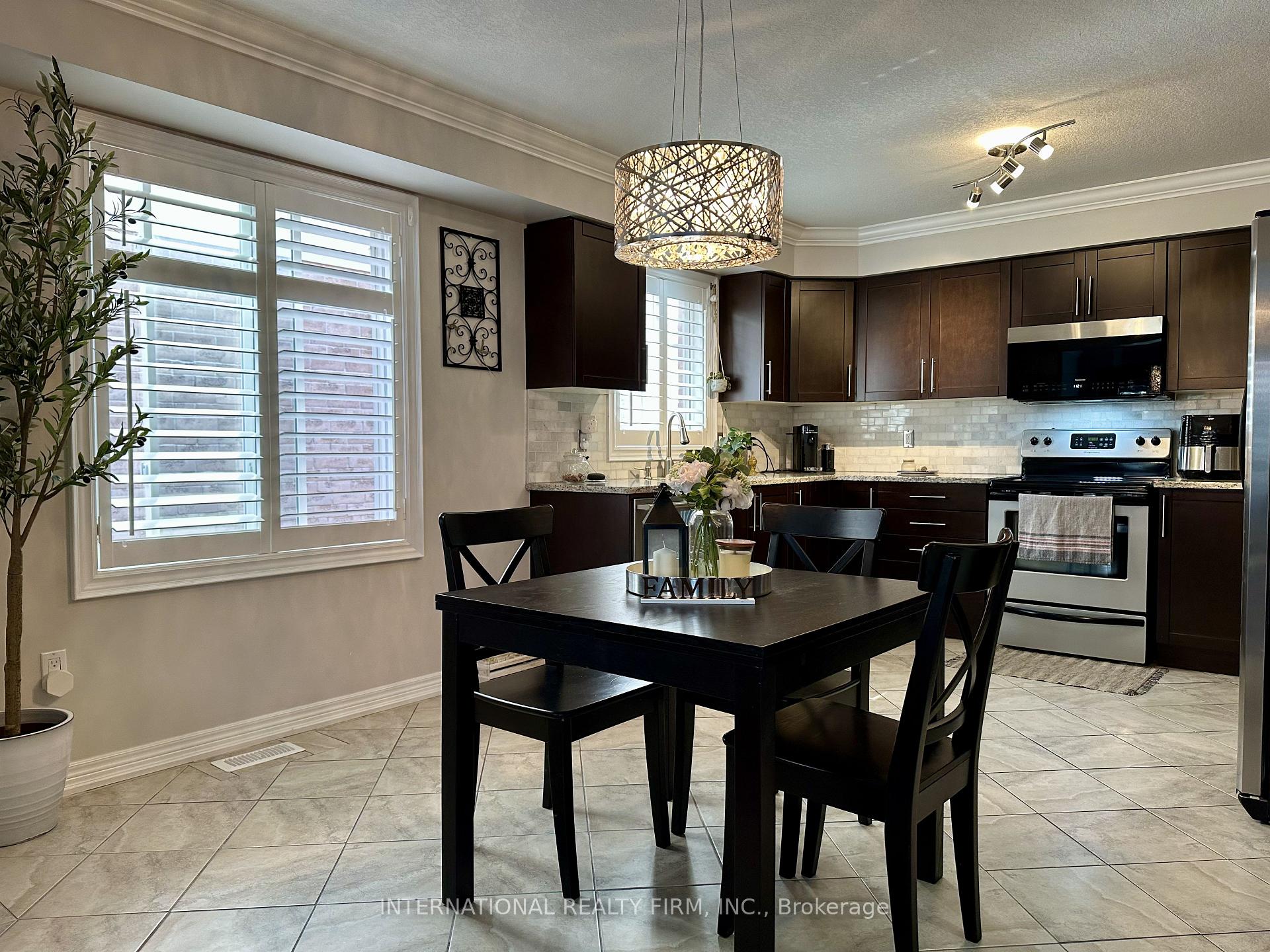 Photo 14 of 1409 Old Zeller Drive, Kitchener — HOMEH