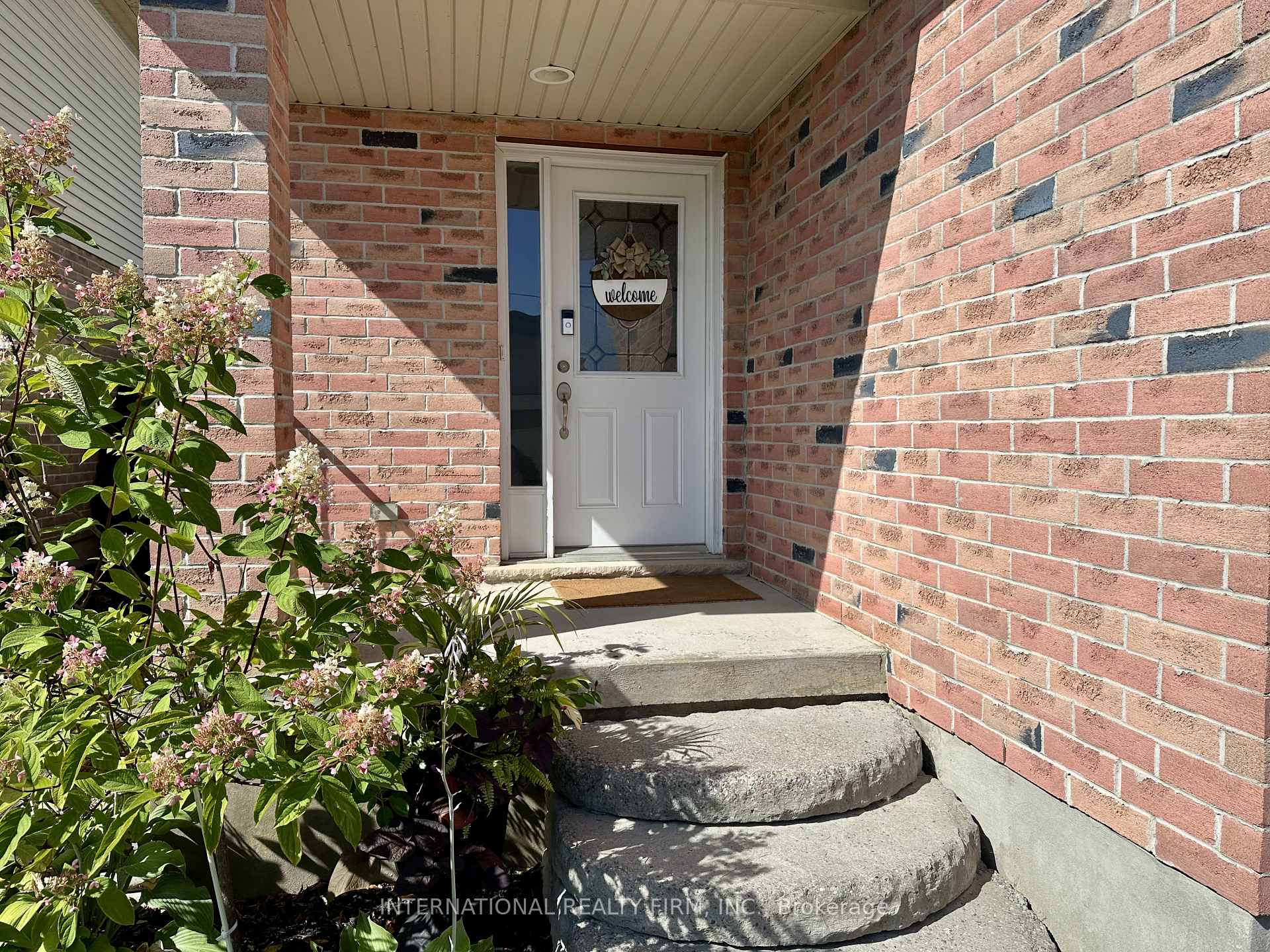 Photo 17 of 1409 Old Zeller Drive, Kitchener — HOMEH