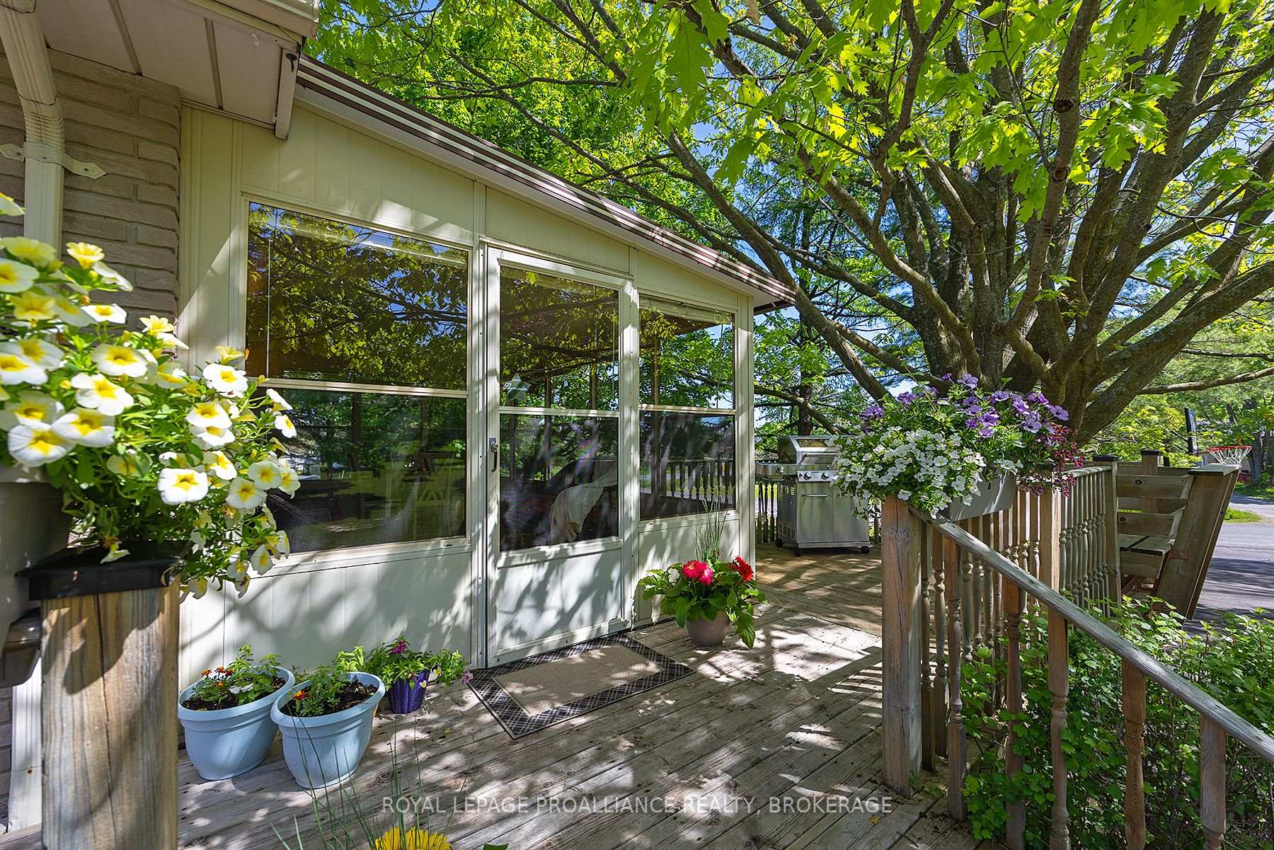 Photo 31 of 2268 Morven Crescent, Loyalist, Lennox and Addington - South — HOMEH
