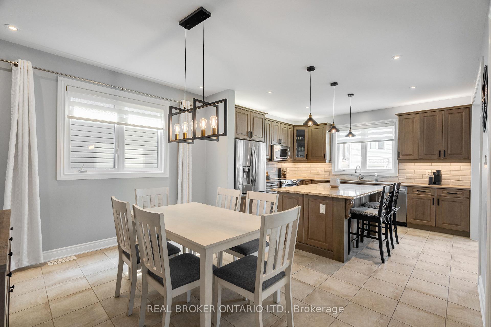 Photo 13 of 230 Rivertree Street, Ottawa, Kanata - Emerald Meadows/Trailwest — HOMEH