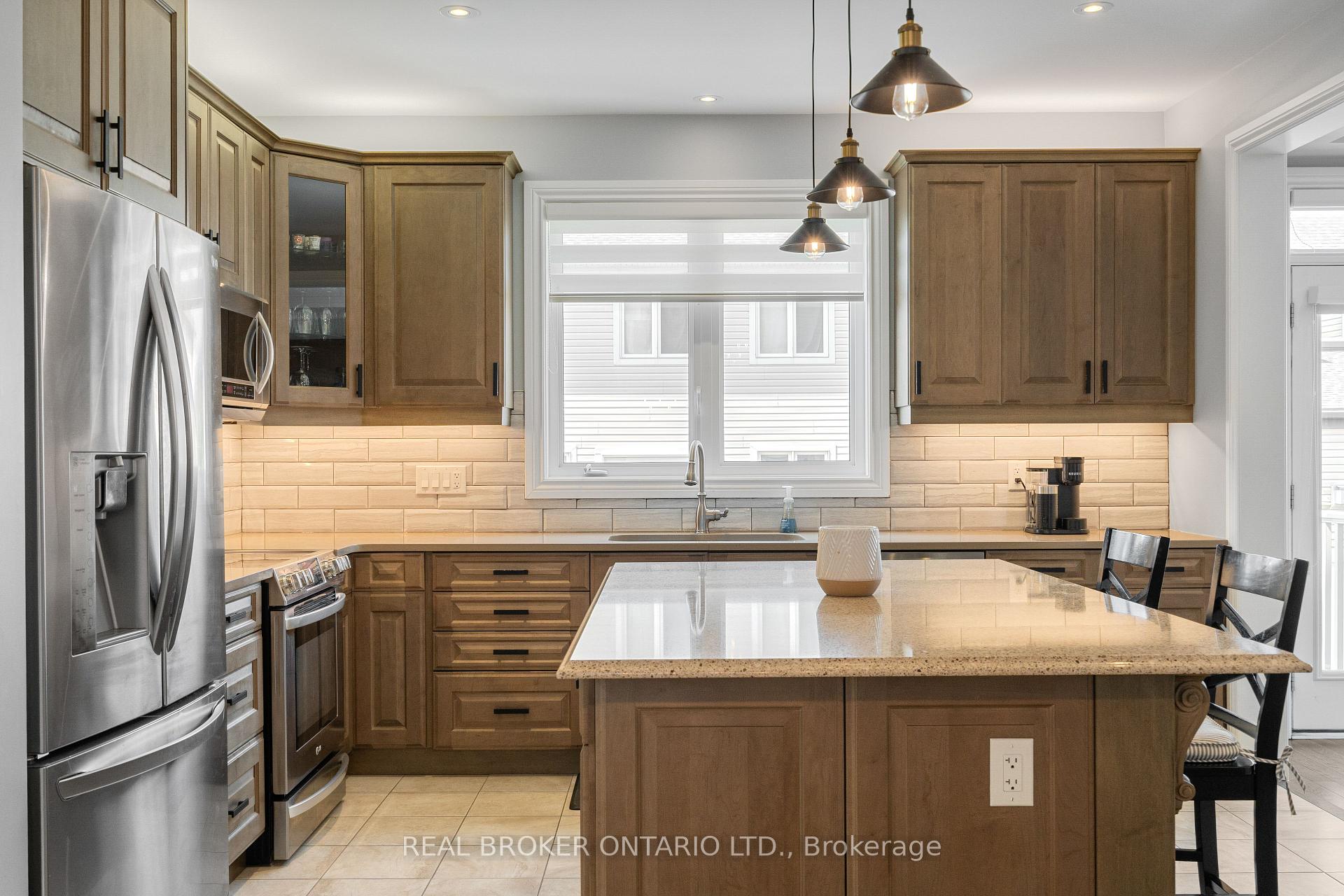 Photo 16 of 230 Rivertree Street, Ottawa, Kanata - Emerald Meadows/Trailwest — HOMEH