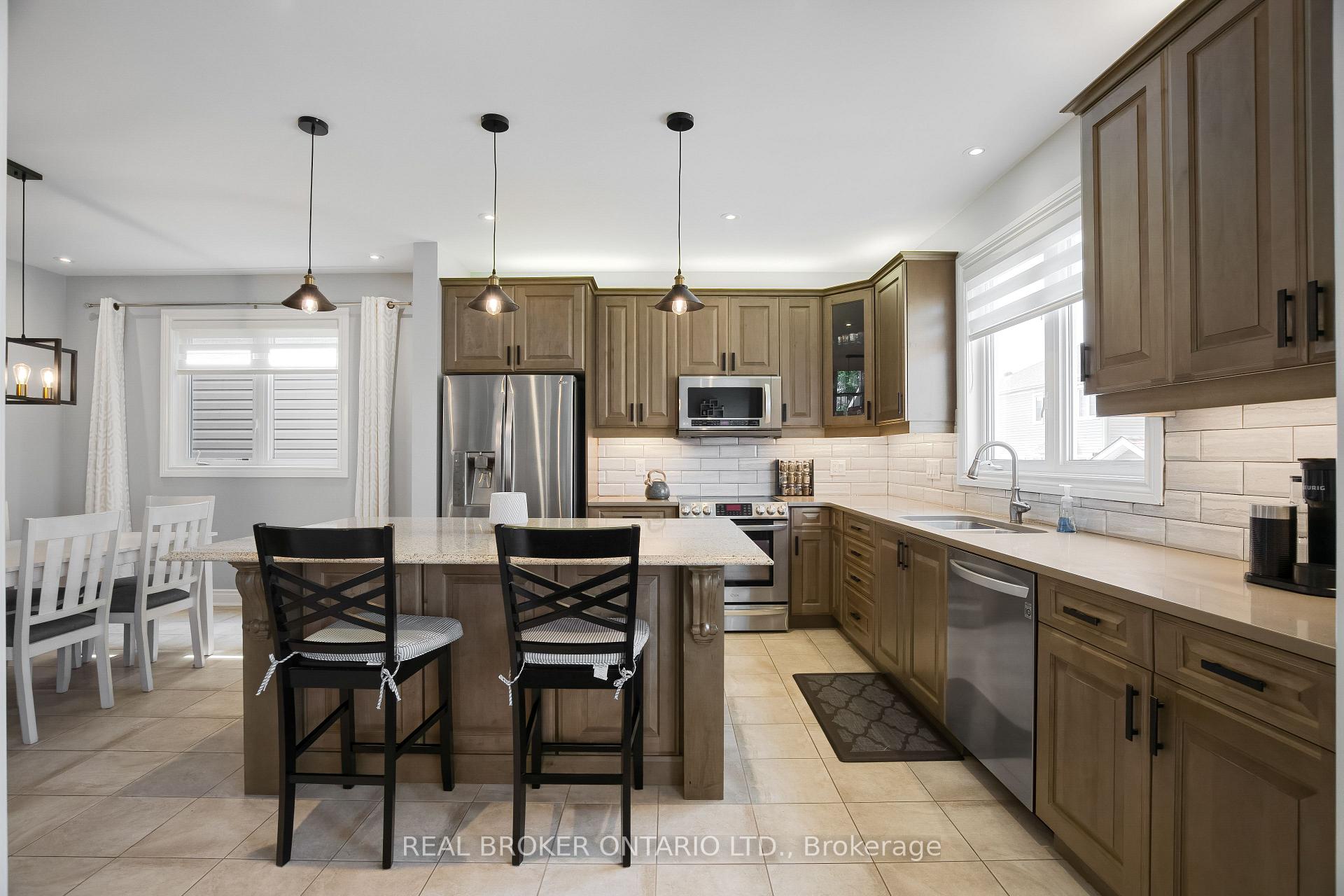 Photo 18 of 230 Rivertree Street, Ottawa, Kanata - Emerald Meadows/Trailwest — HOMEH