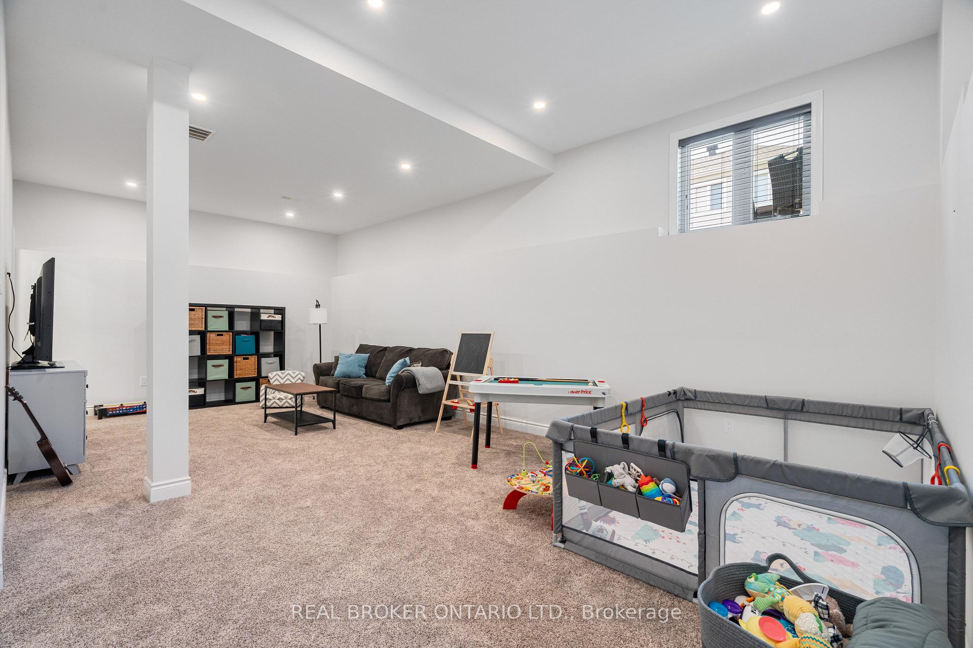 Photo 43 of 230 Rivertree Street, Ottawa, Kanata - Emerald Meadows/Trailwest — HOMEH