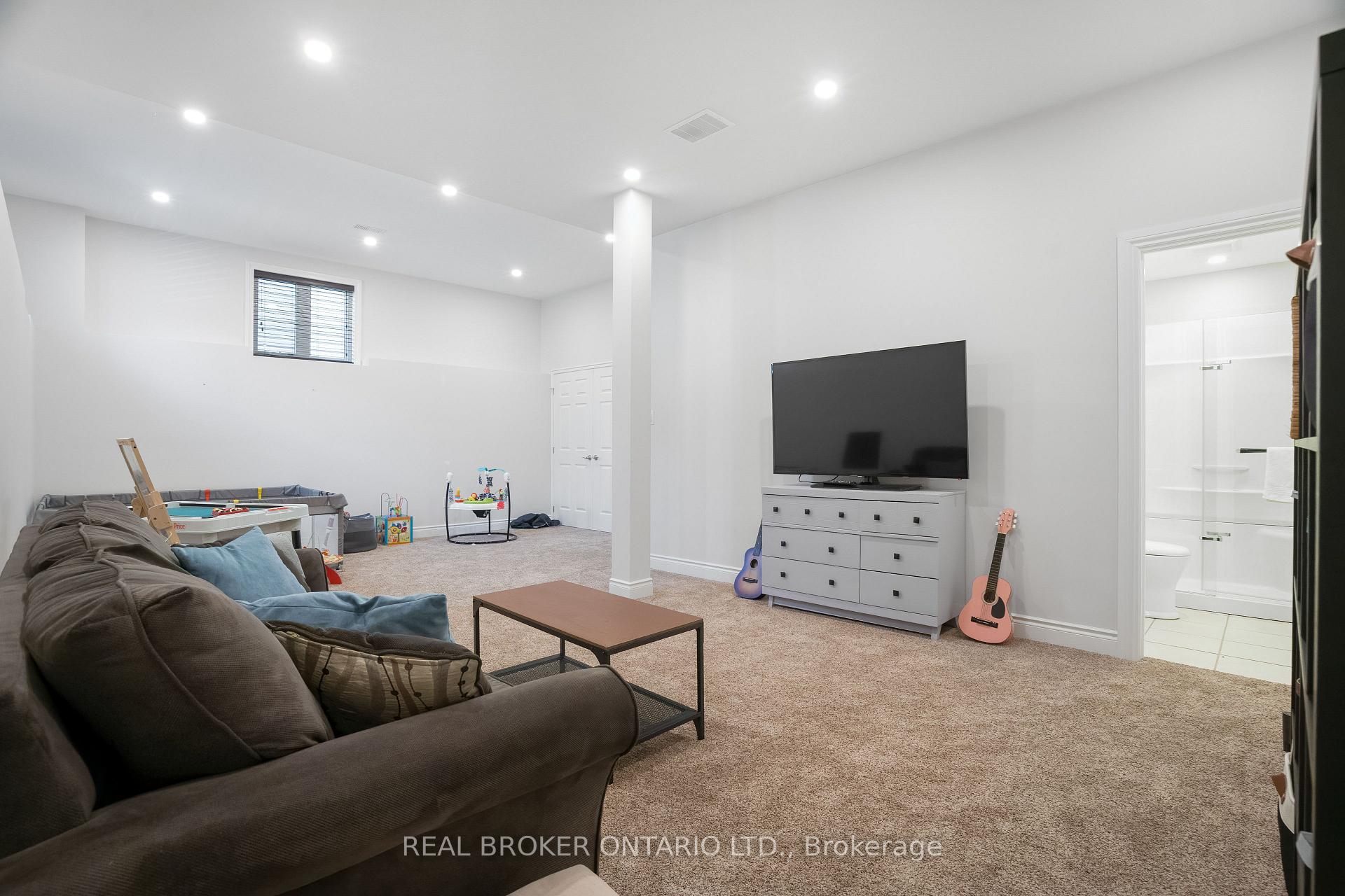 Photo 44 of 230 Rivertree Street, Ottawa, Kanata - Emerald Meadows/Trailwest — HOMEH